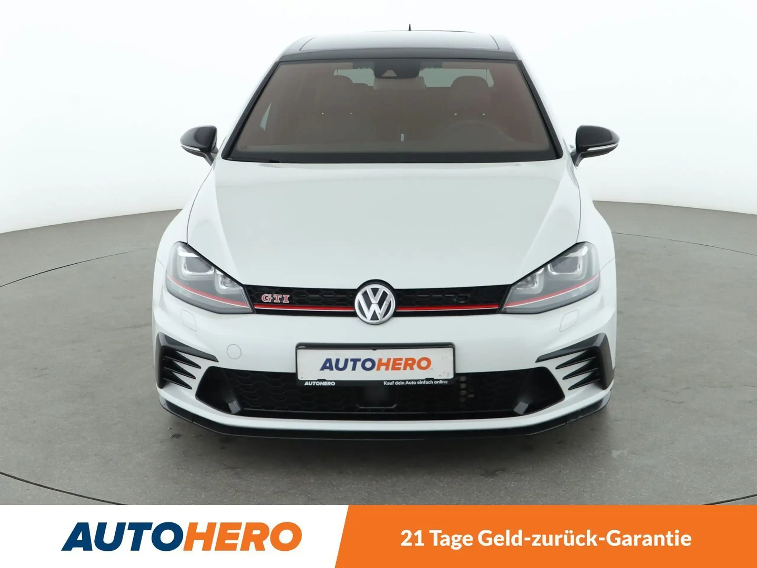 Volkswagen - Golf GTI