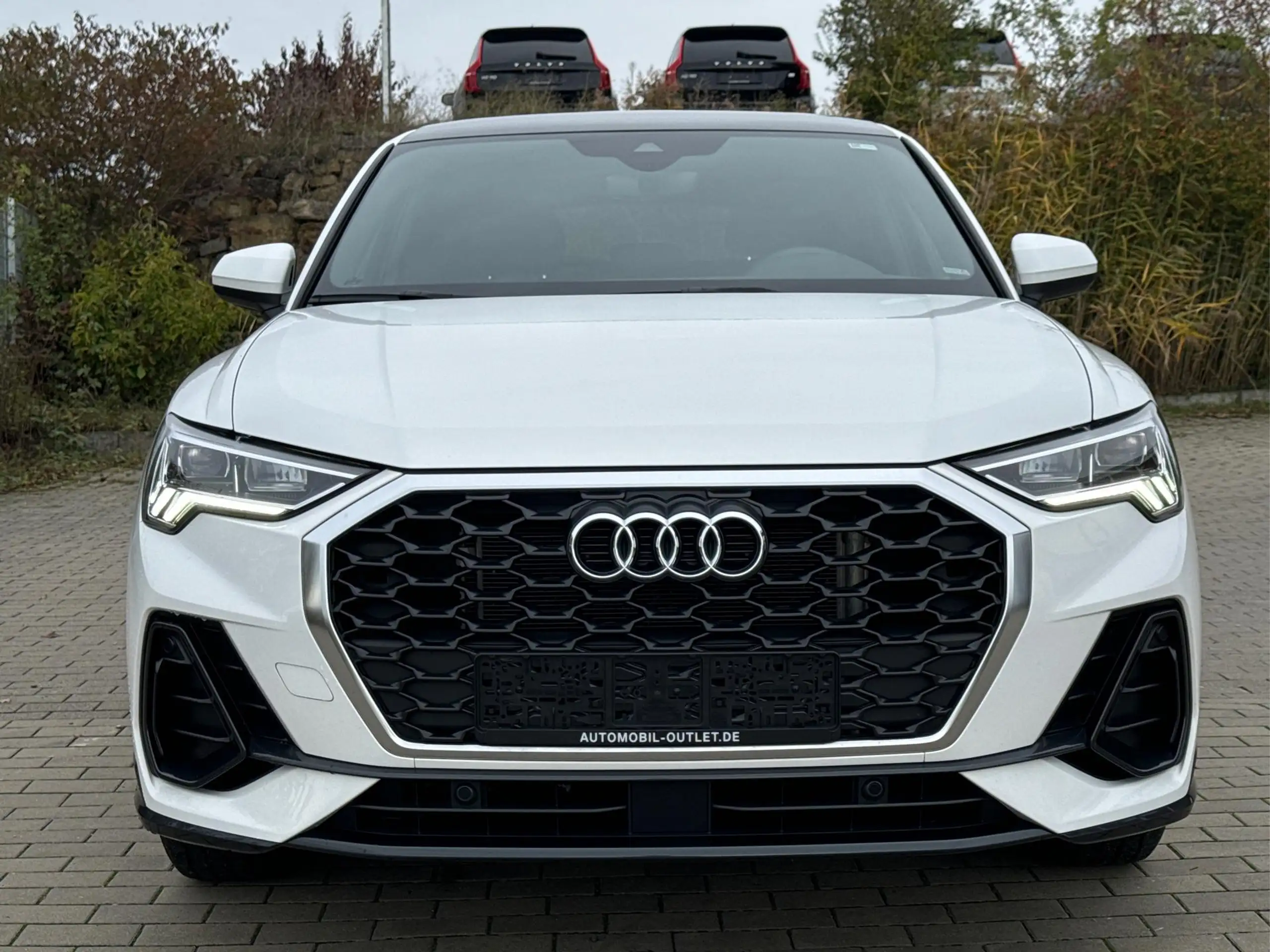 Audi - Q3