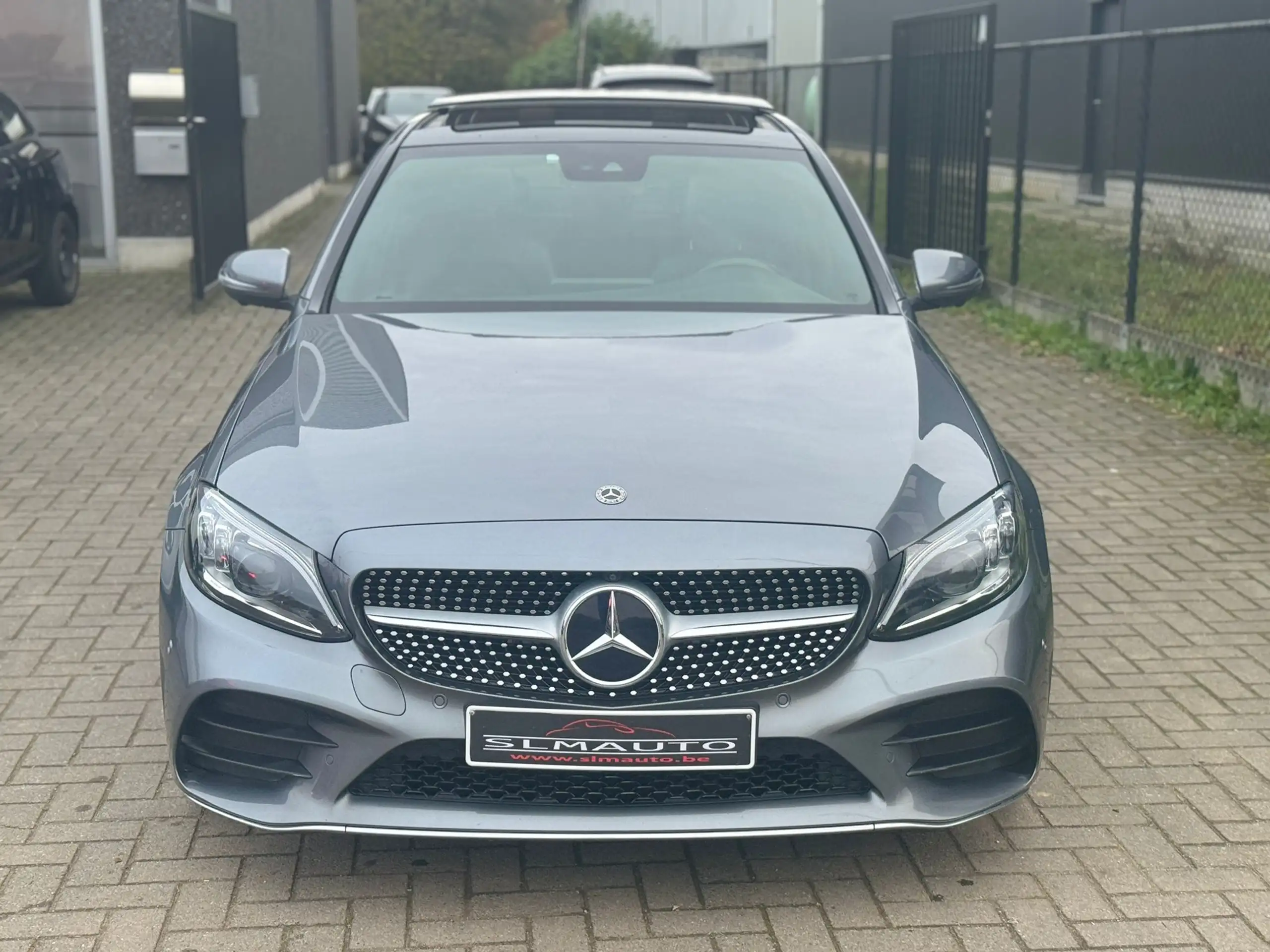 Mercedes-Benz - C 220