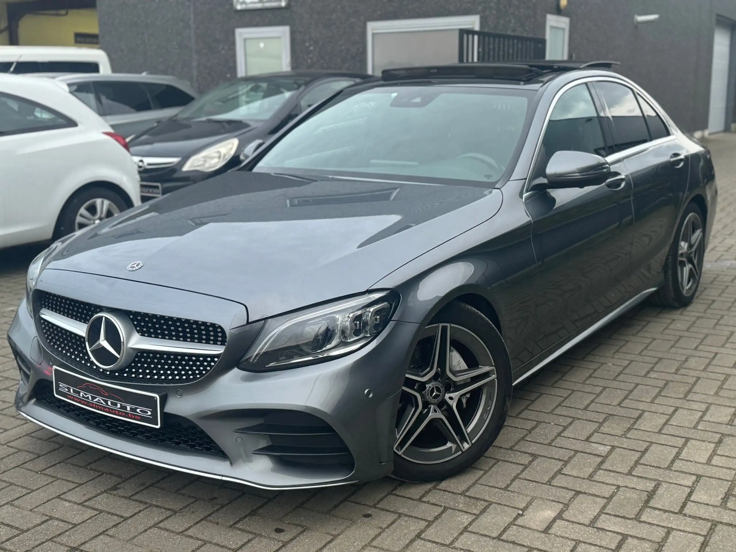 Mercedes-Benz - C 220