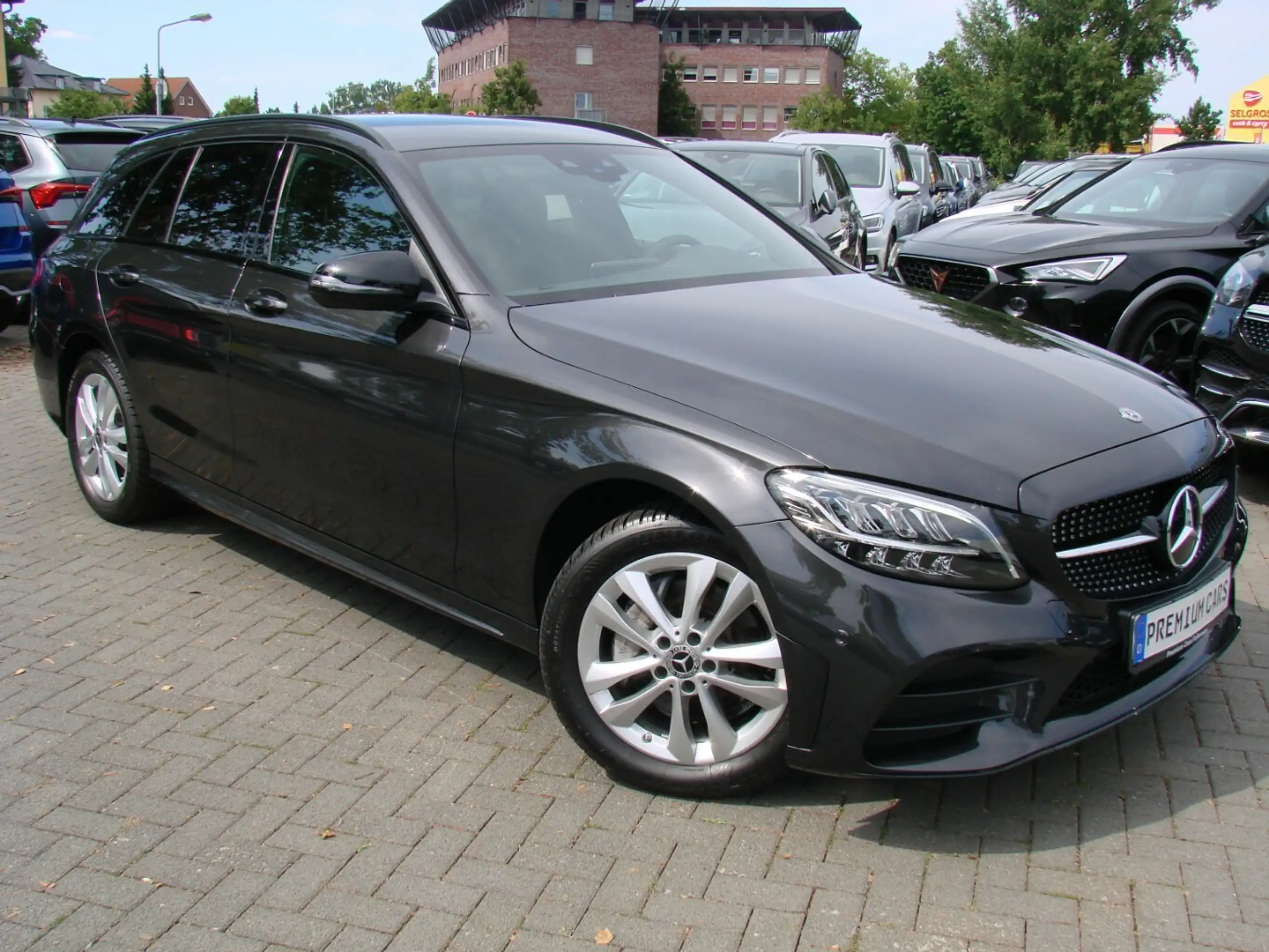 Mercedes-Benz - C 220