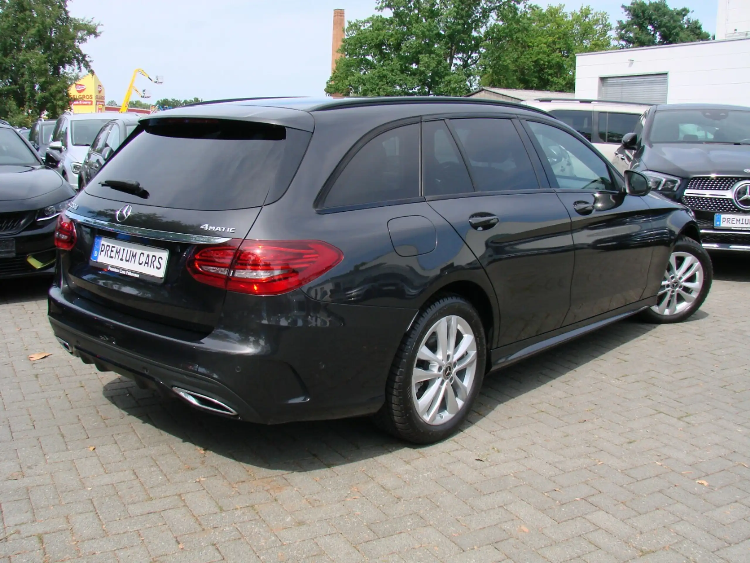 Mercedes-Benz - C 220