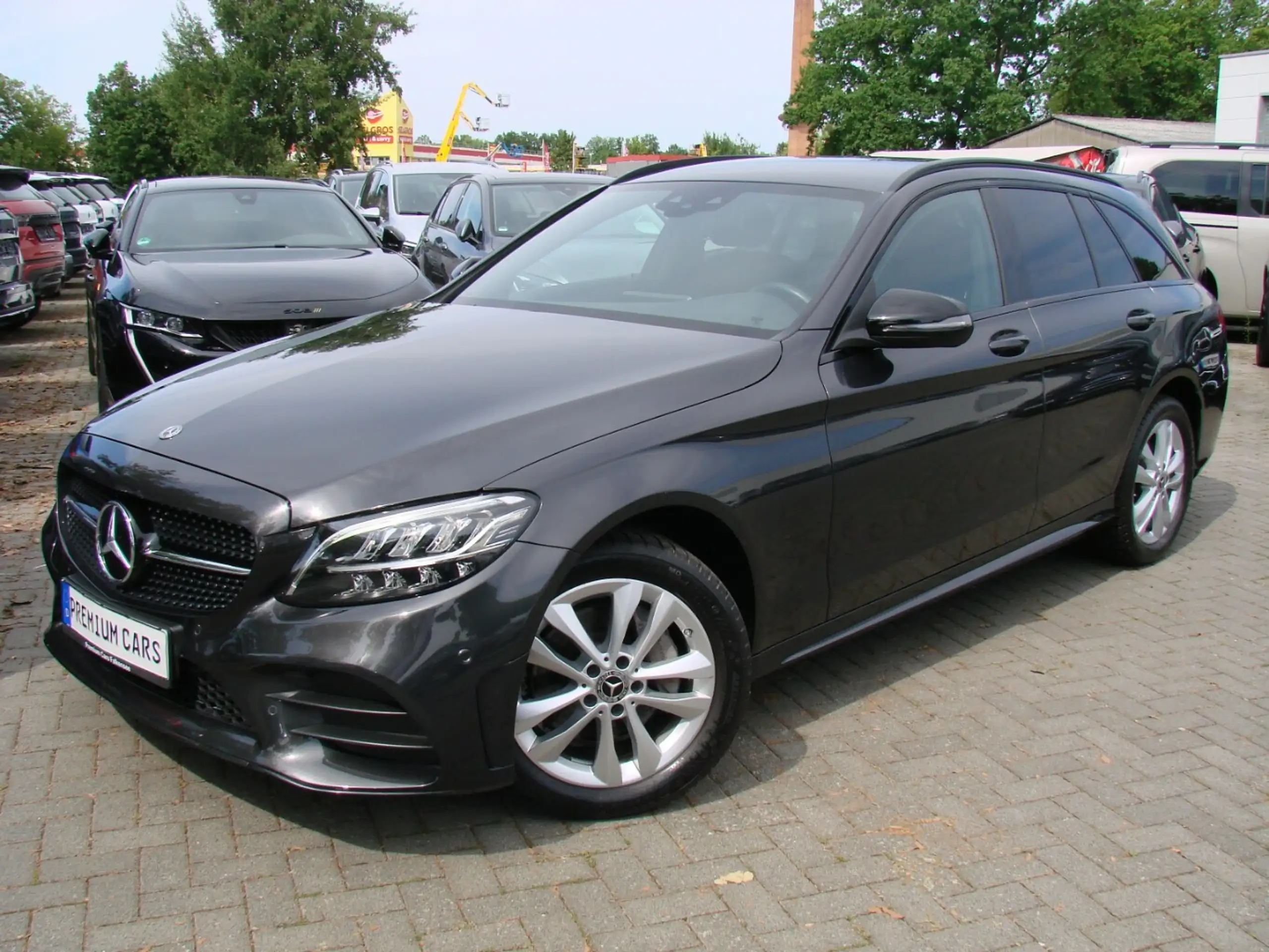 Mercedes-Benz - C 220