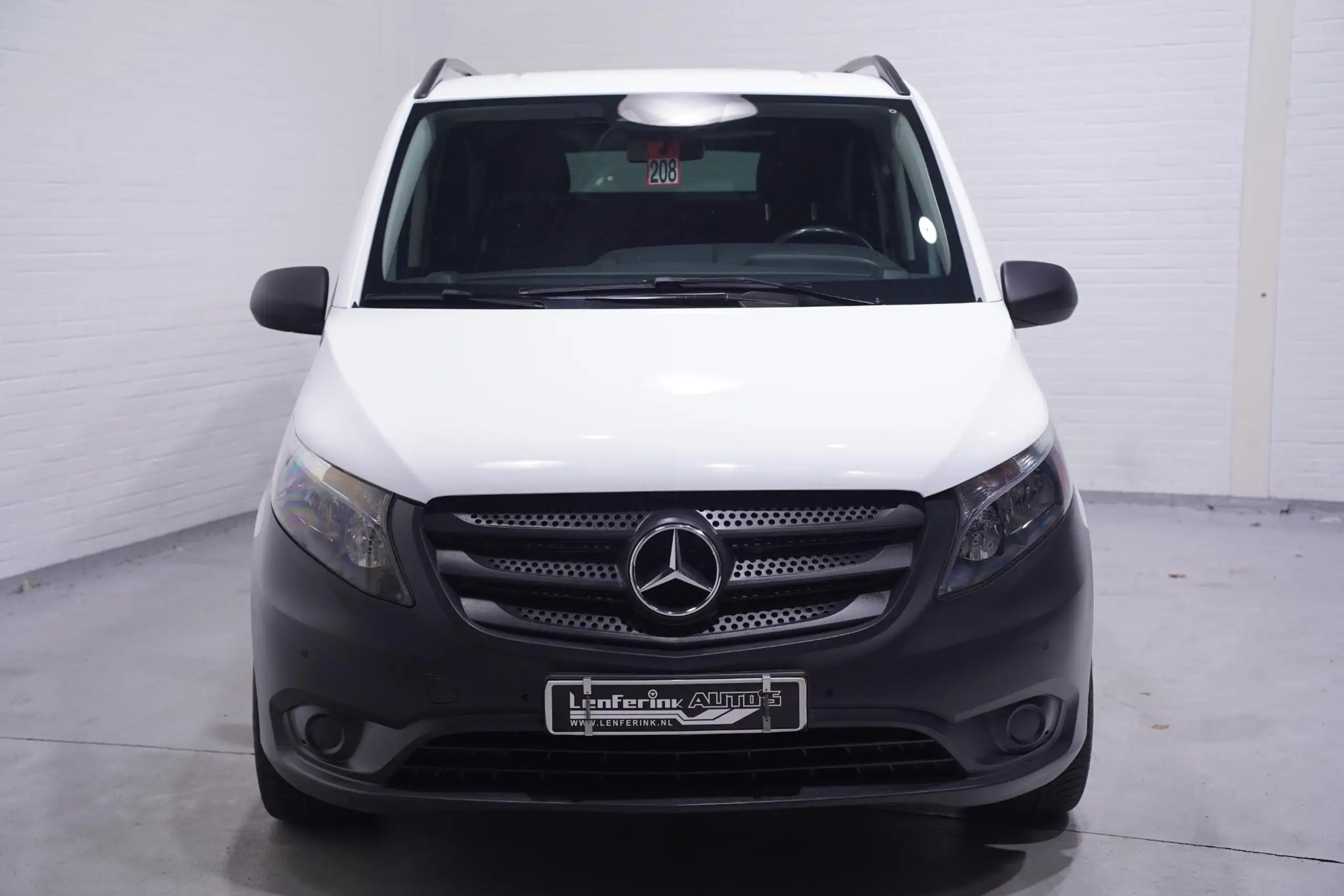 Mercedes-Benz - Vito