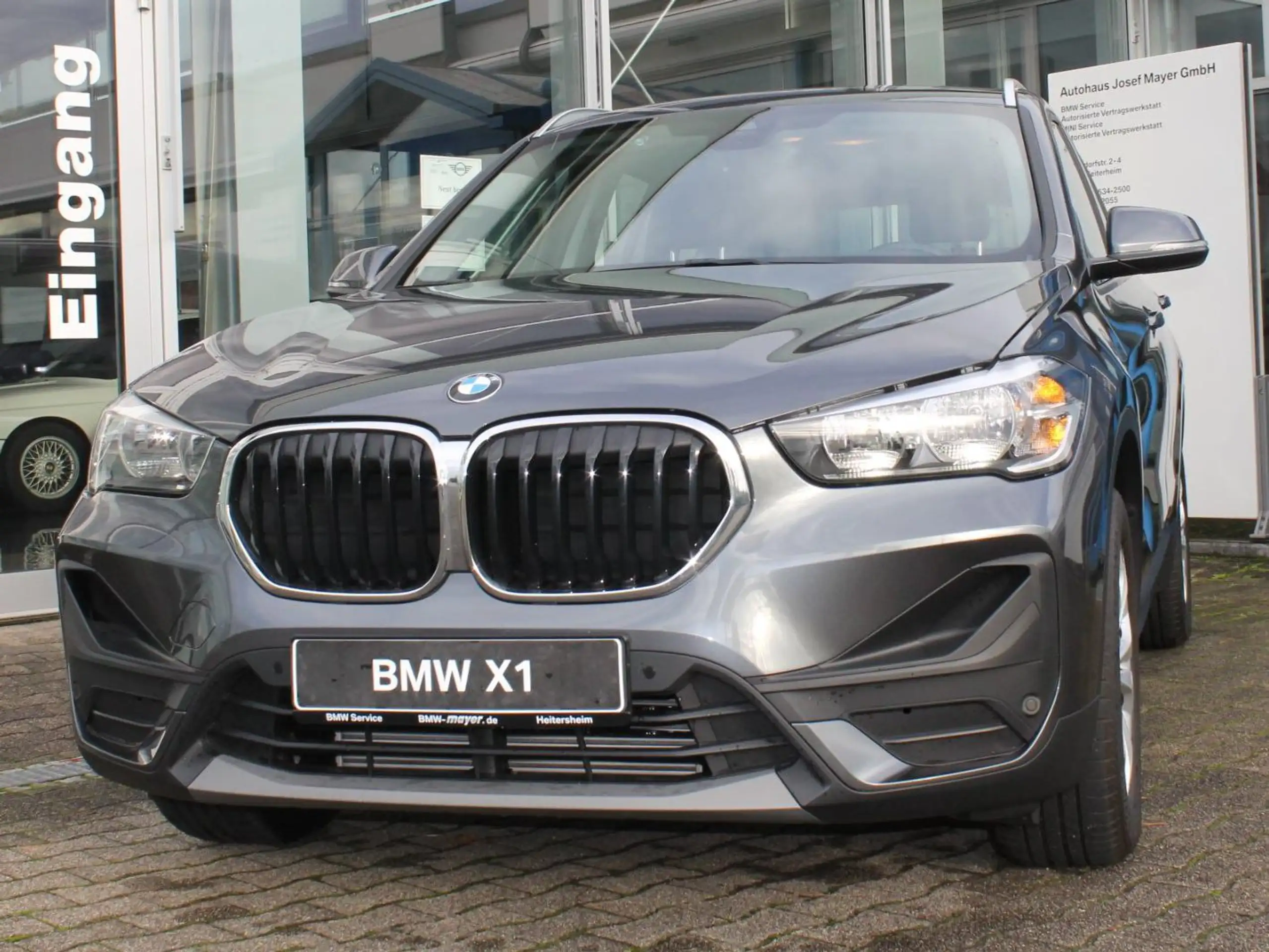 BMW - X1