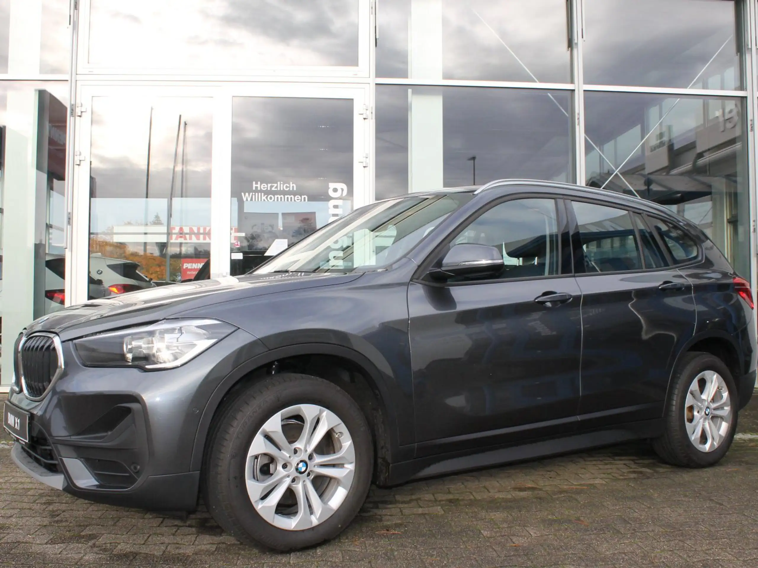 BMW - X1