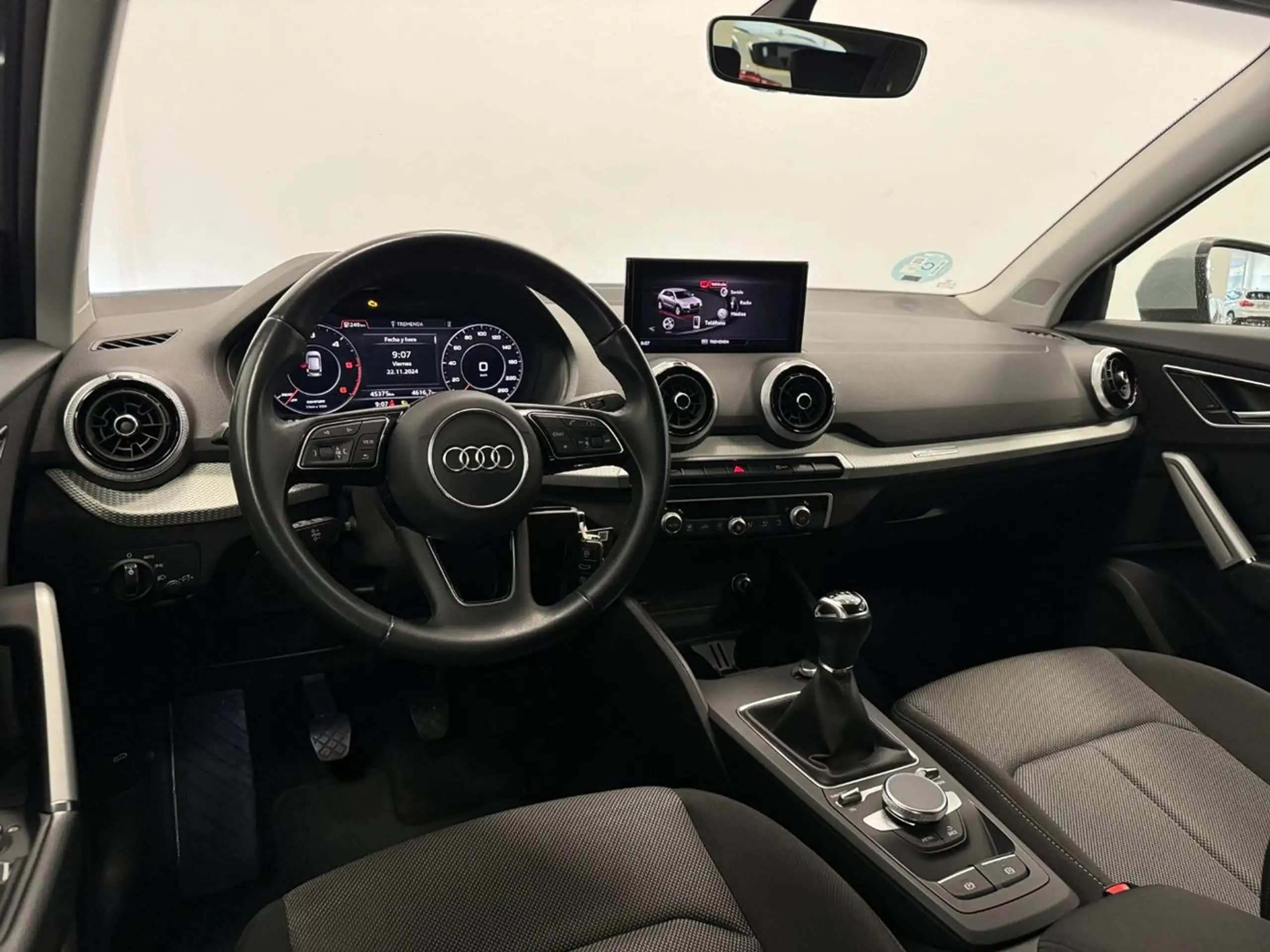 Audi - Q2