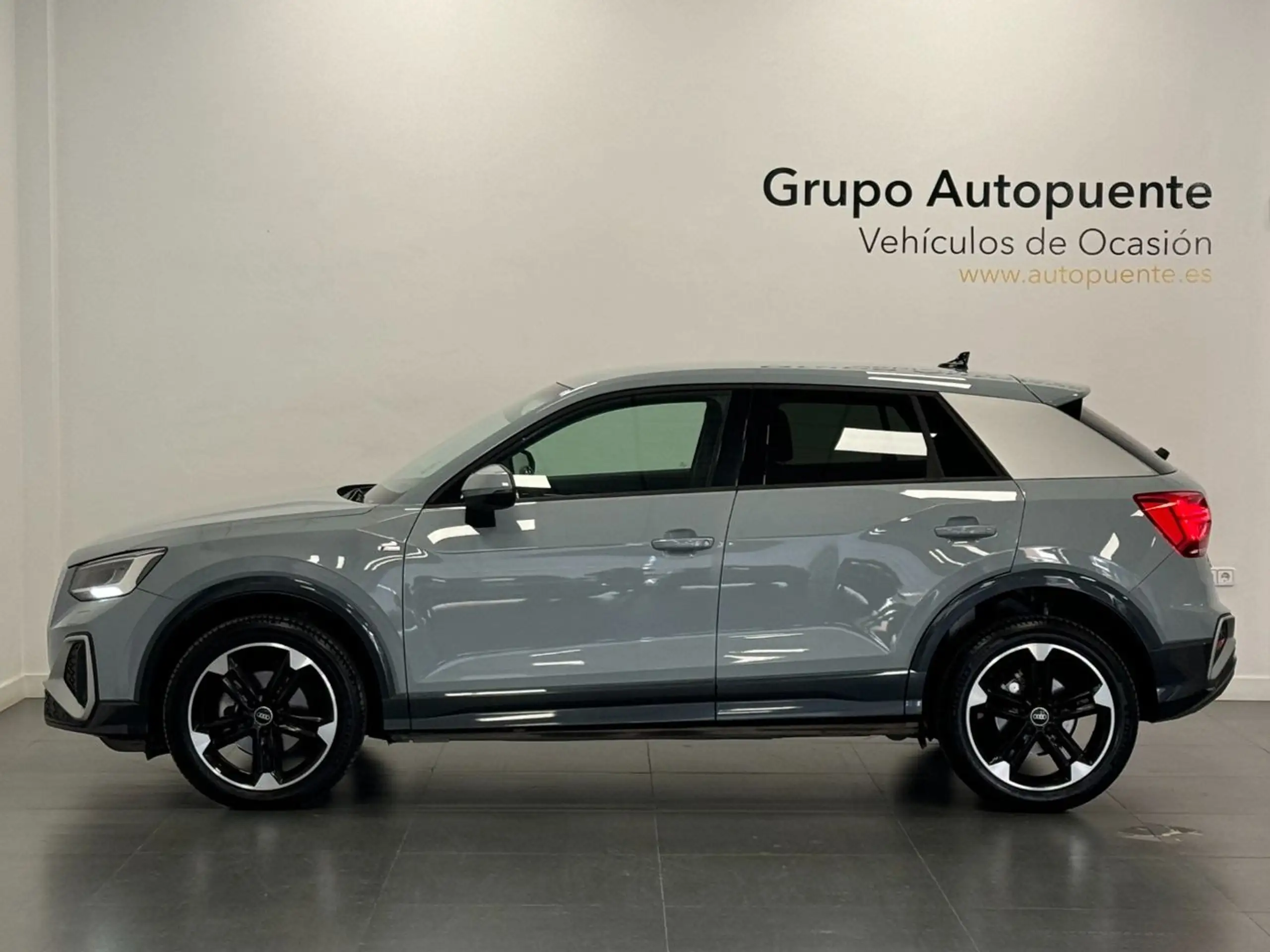 Audi - Q2