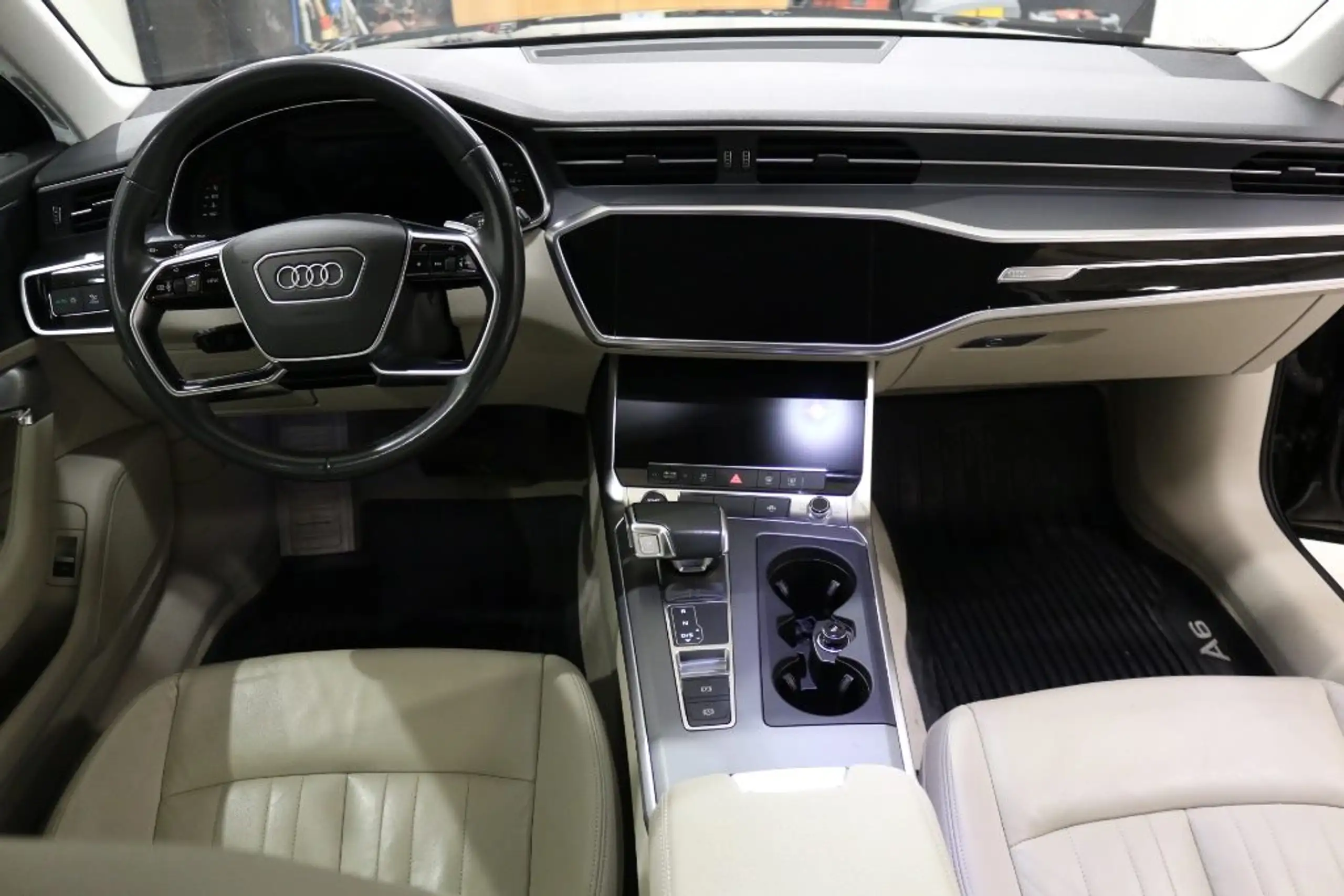 Audi - A6