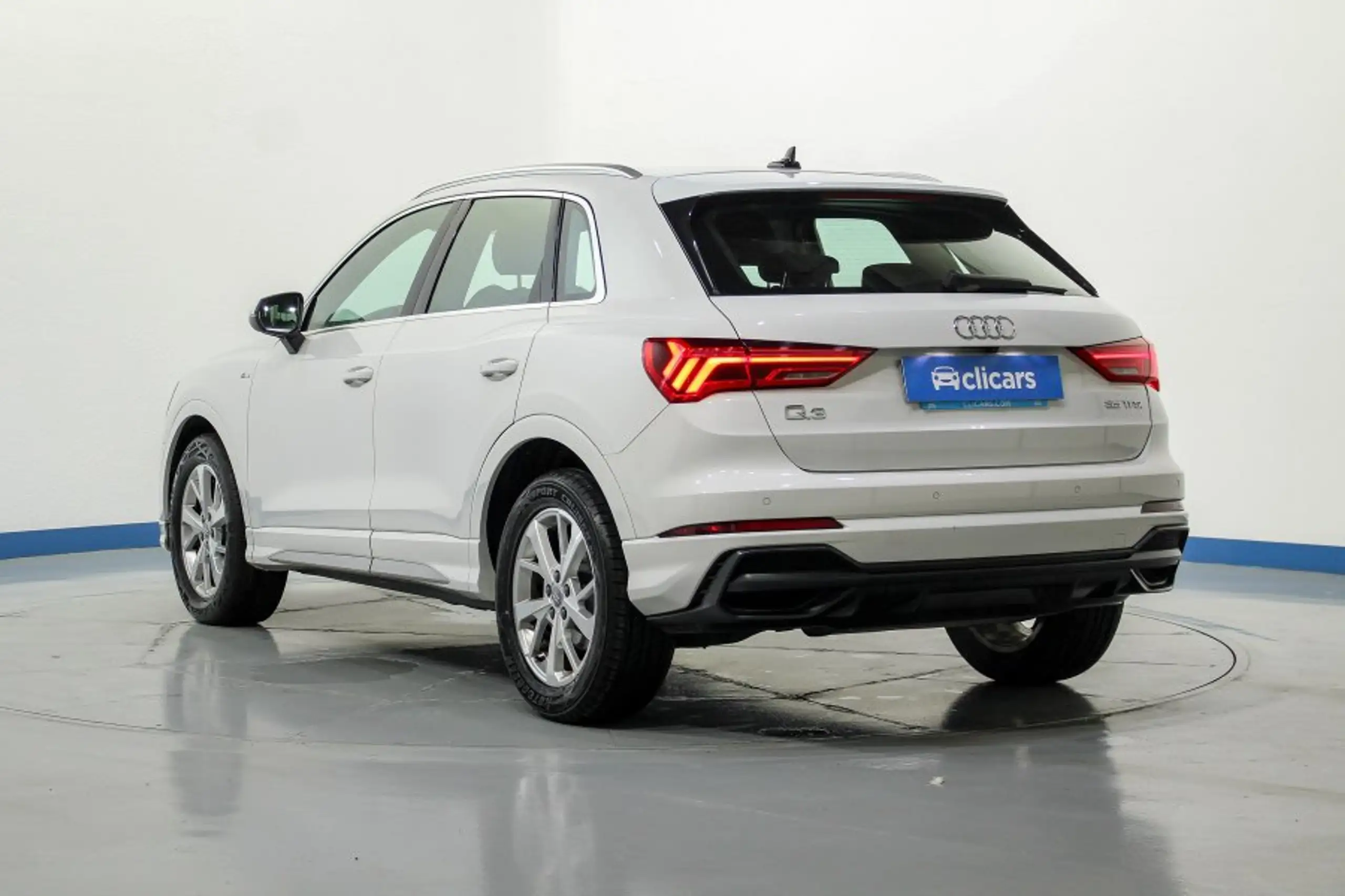 Audi - Q3