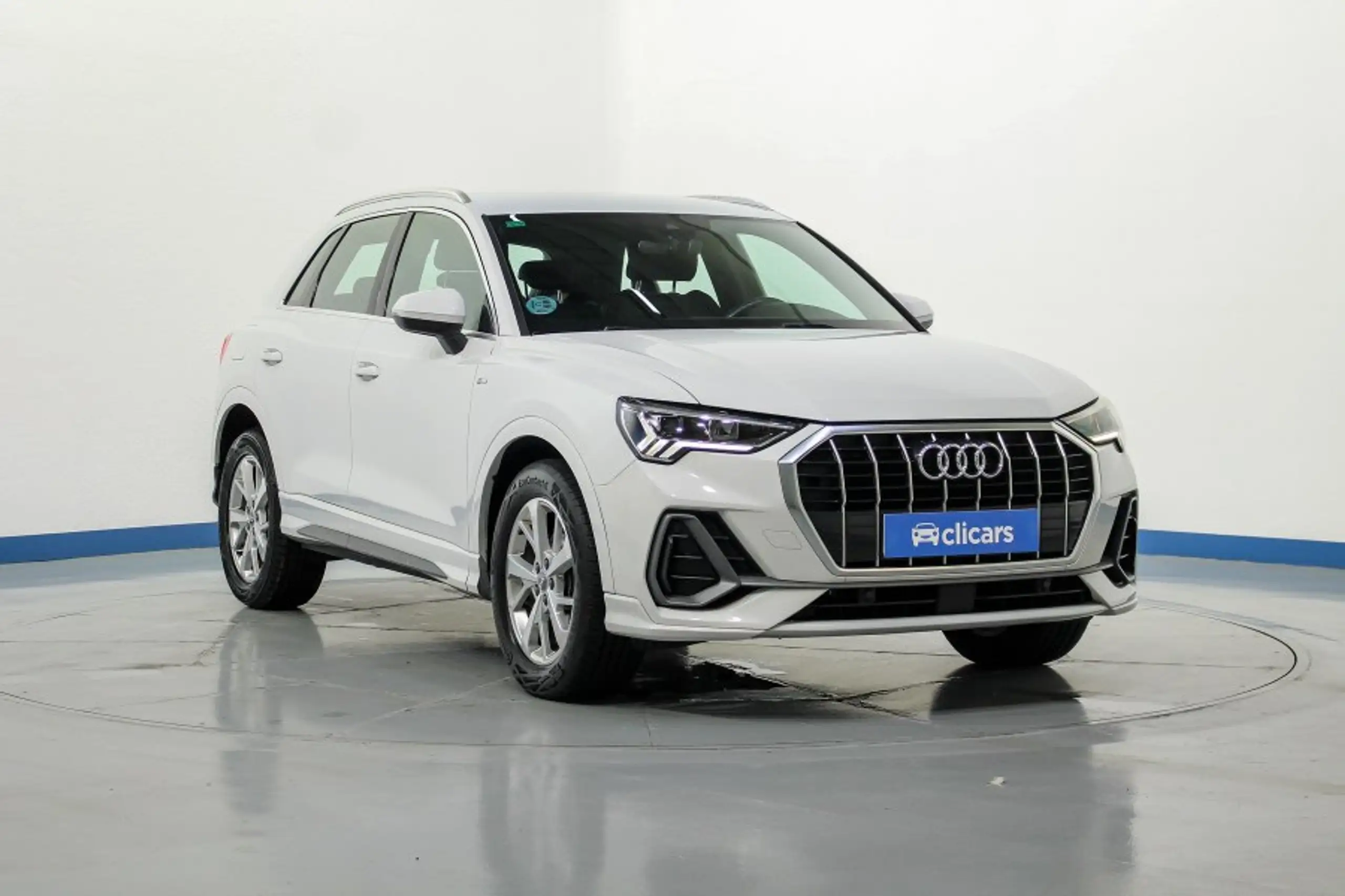 Audi - Q3