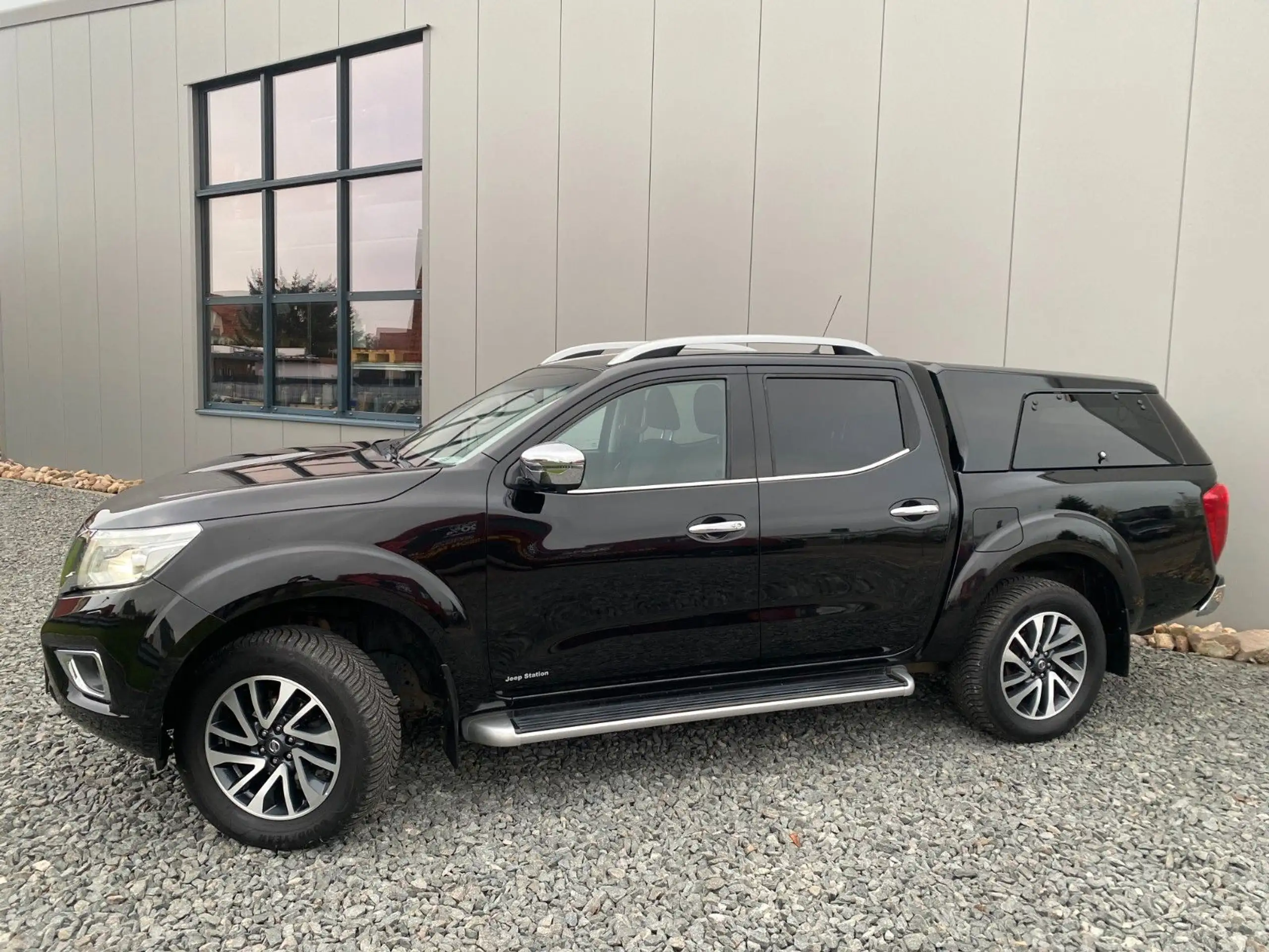 Nissan - Navara