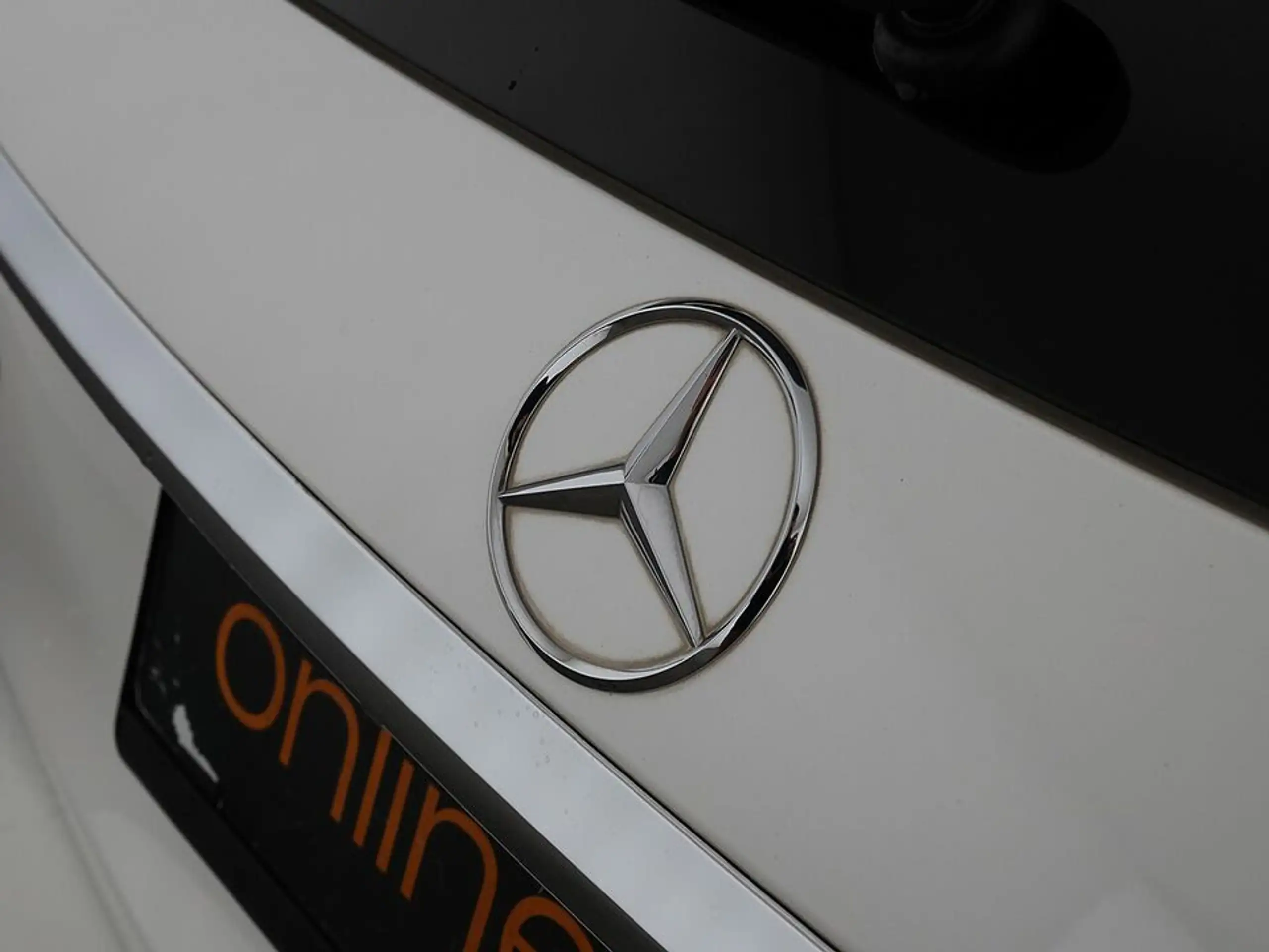 Mercedes-Benz - C 220