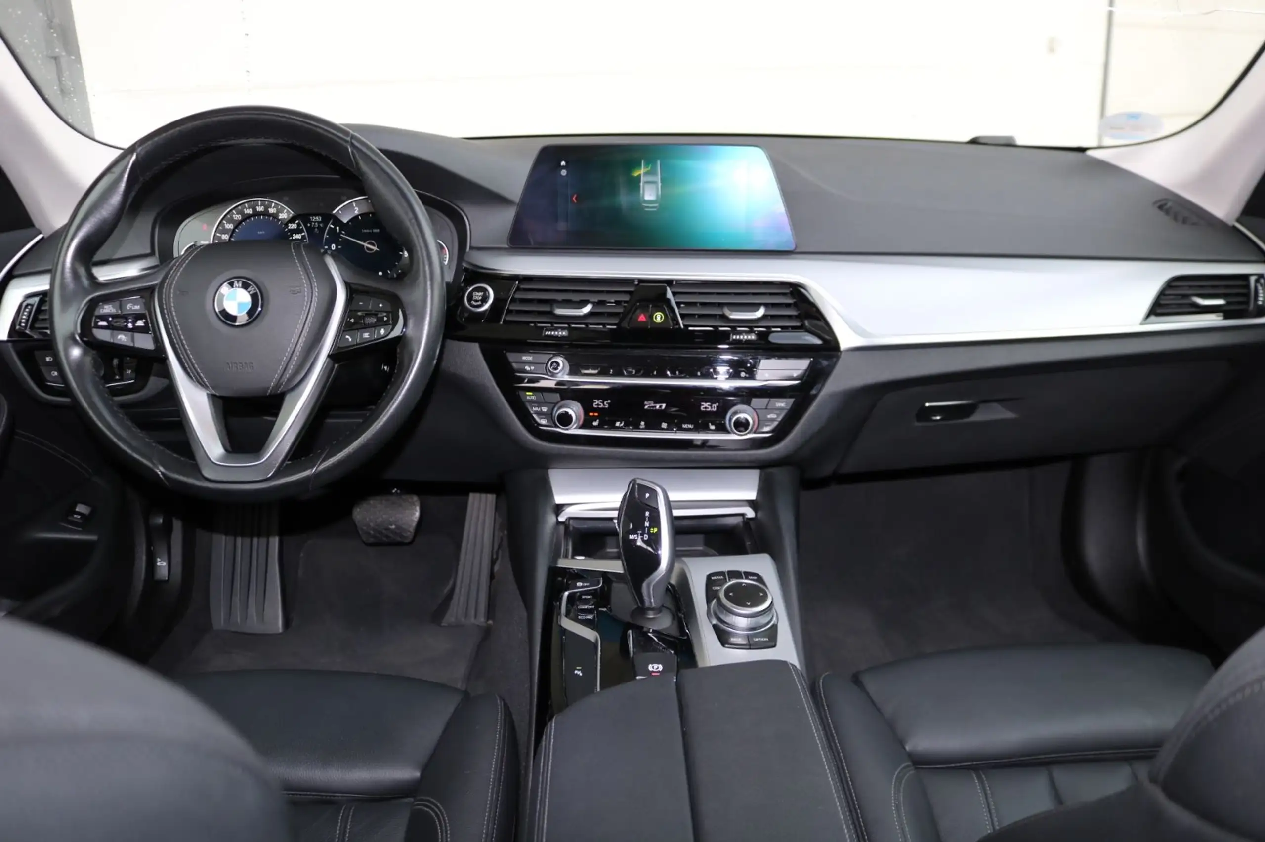 BMW - 520