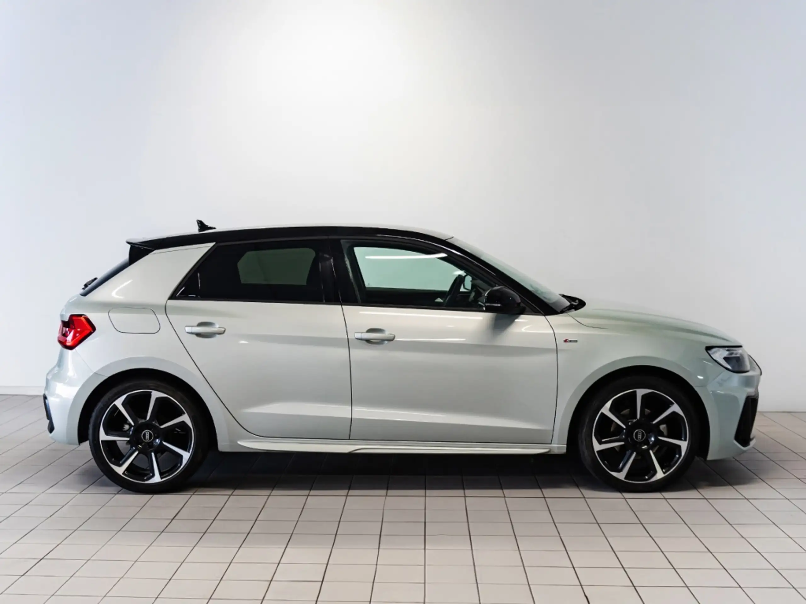 Audi - A1