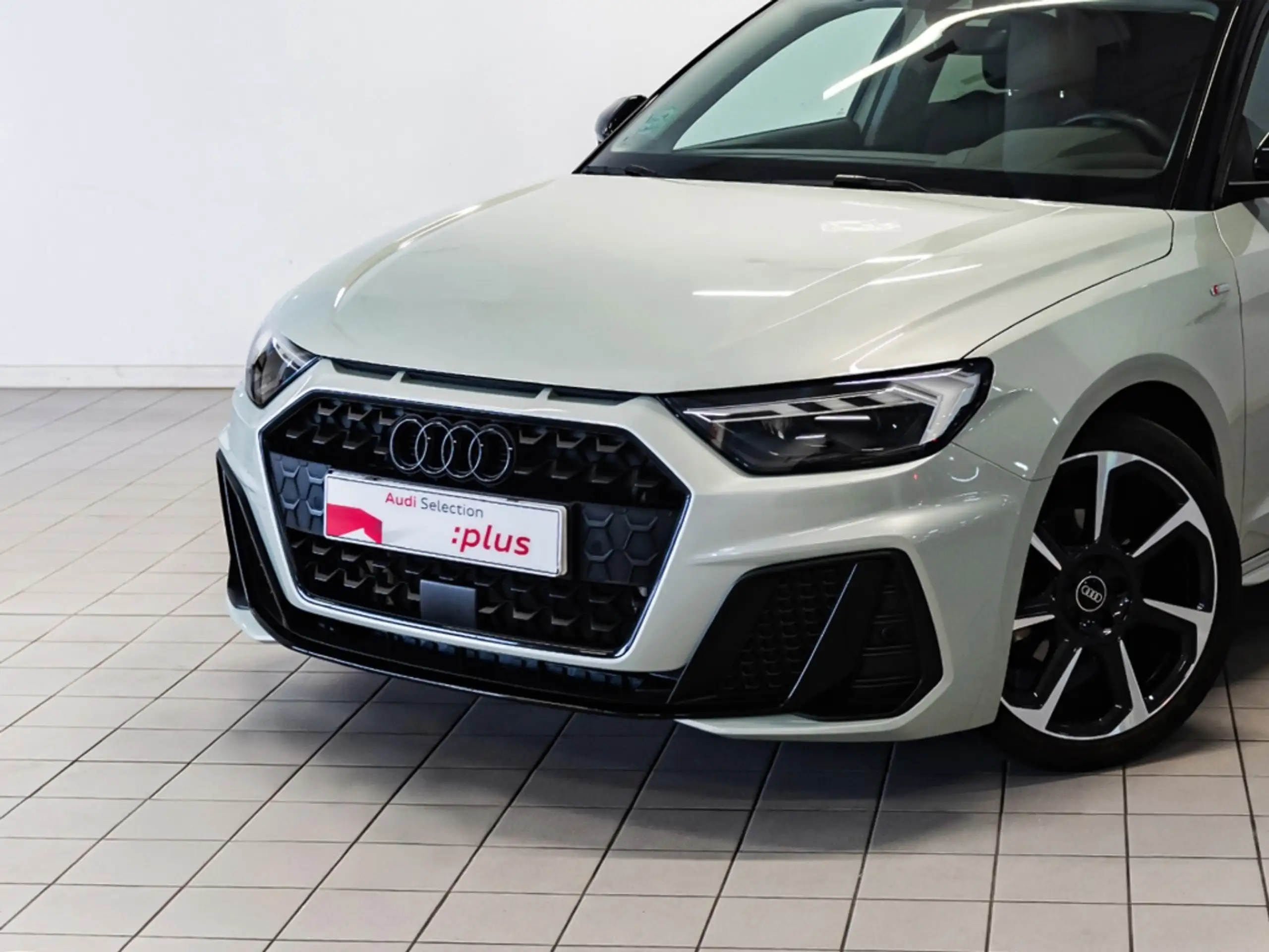 Audi - A1