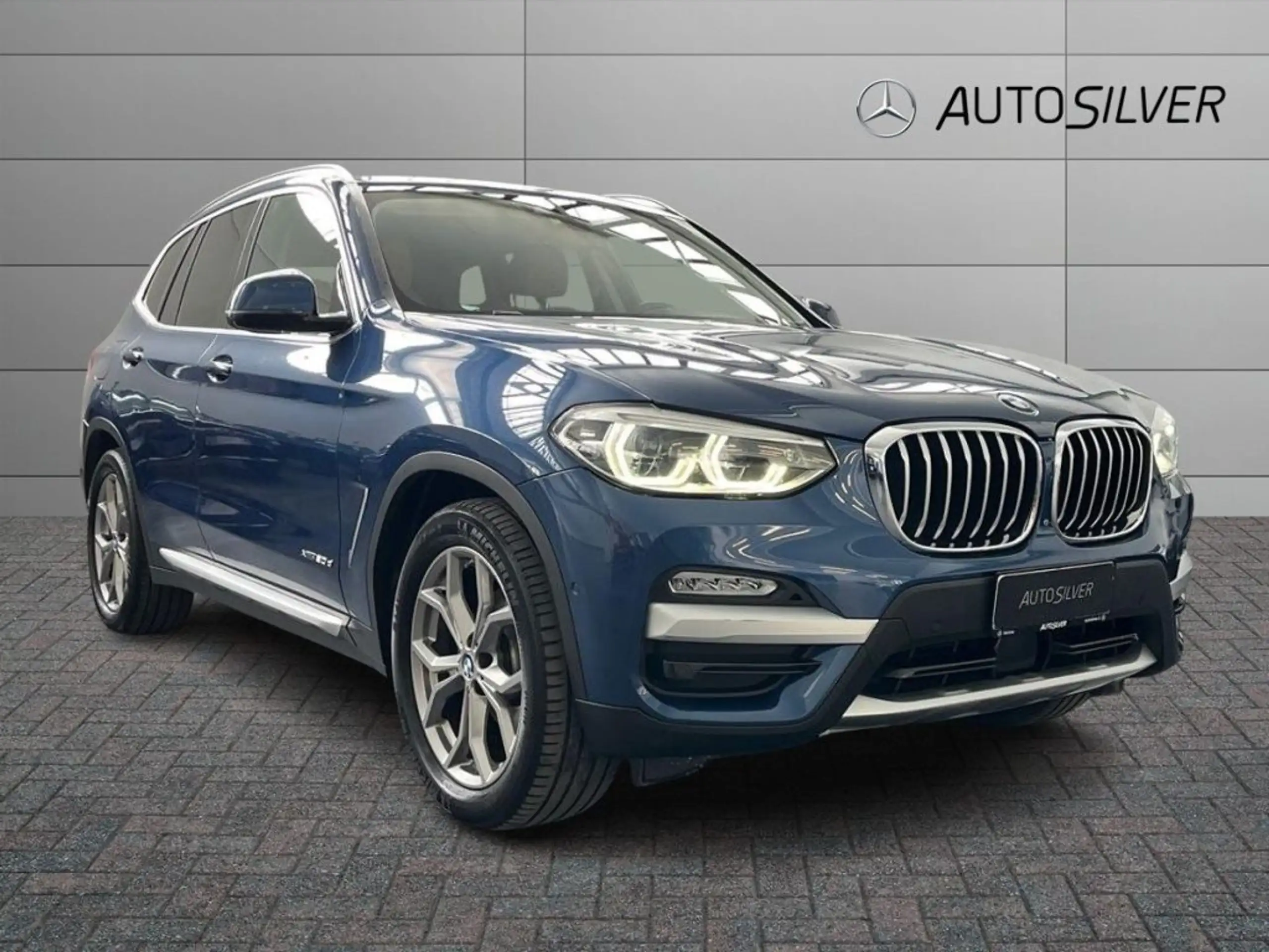 BMW - X3