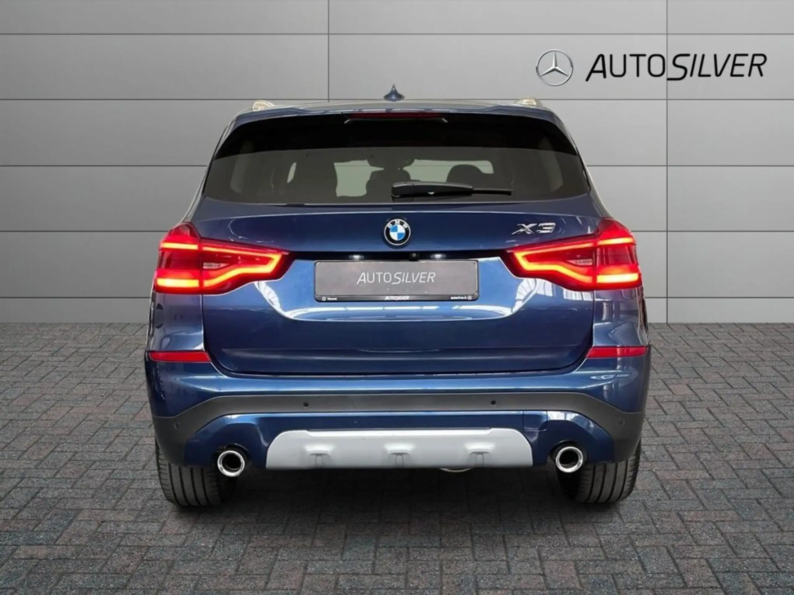 BMW - X3