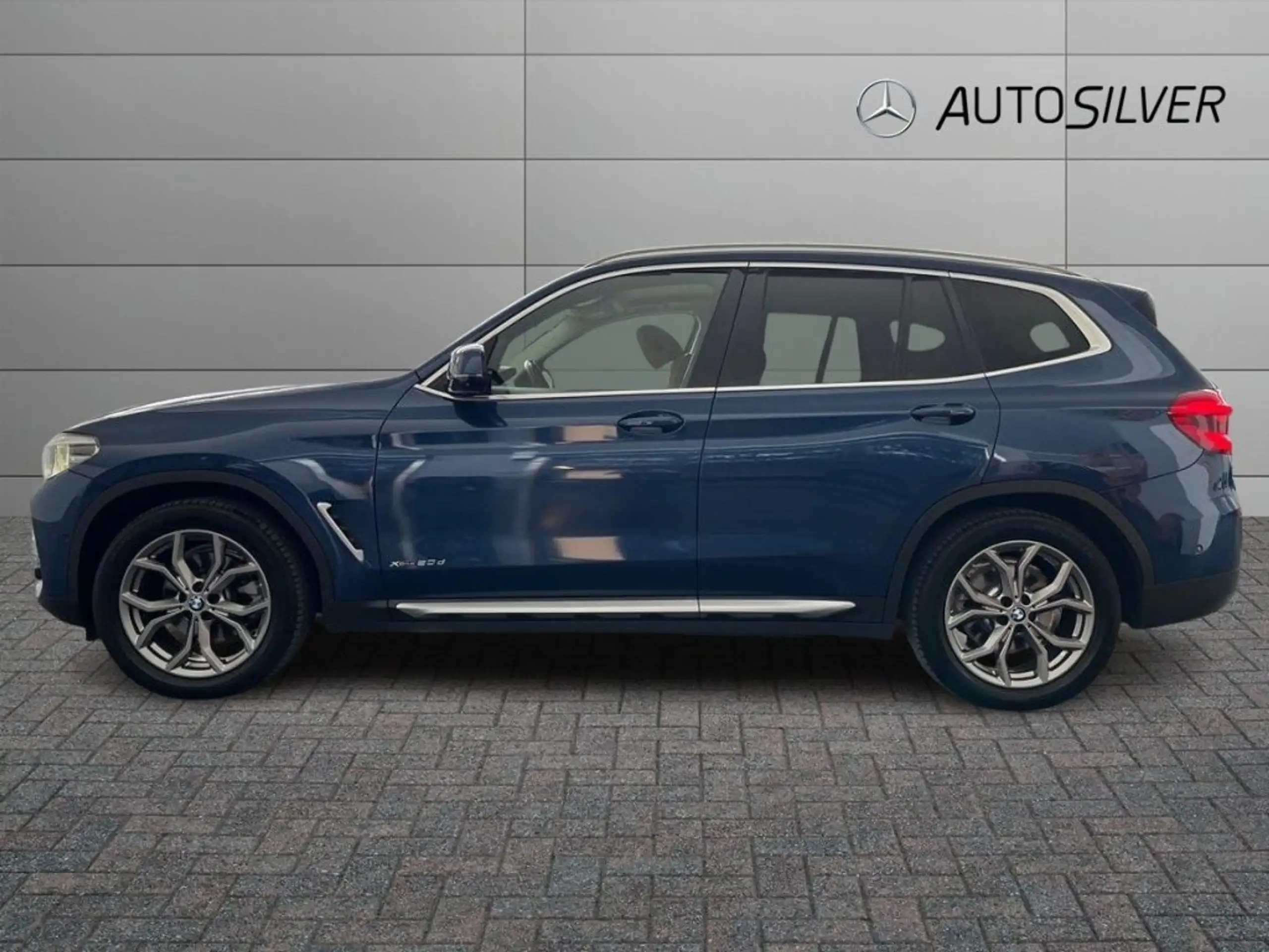 BMW - X3