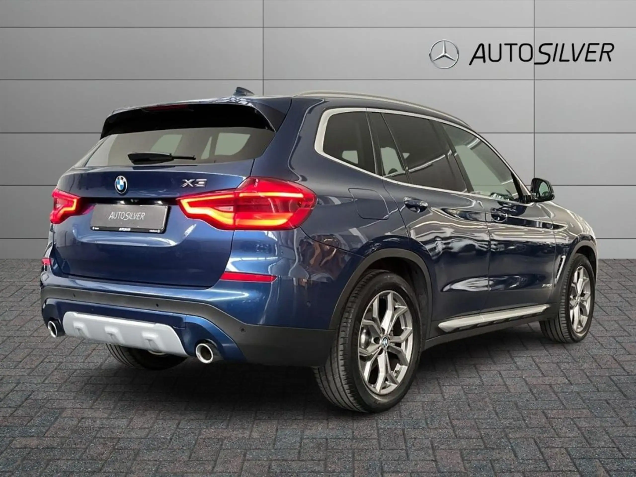 BMW - X3