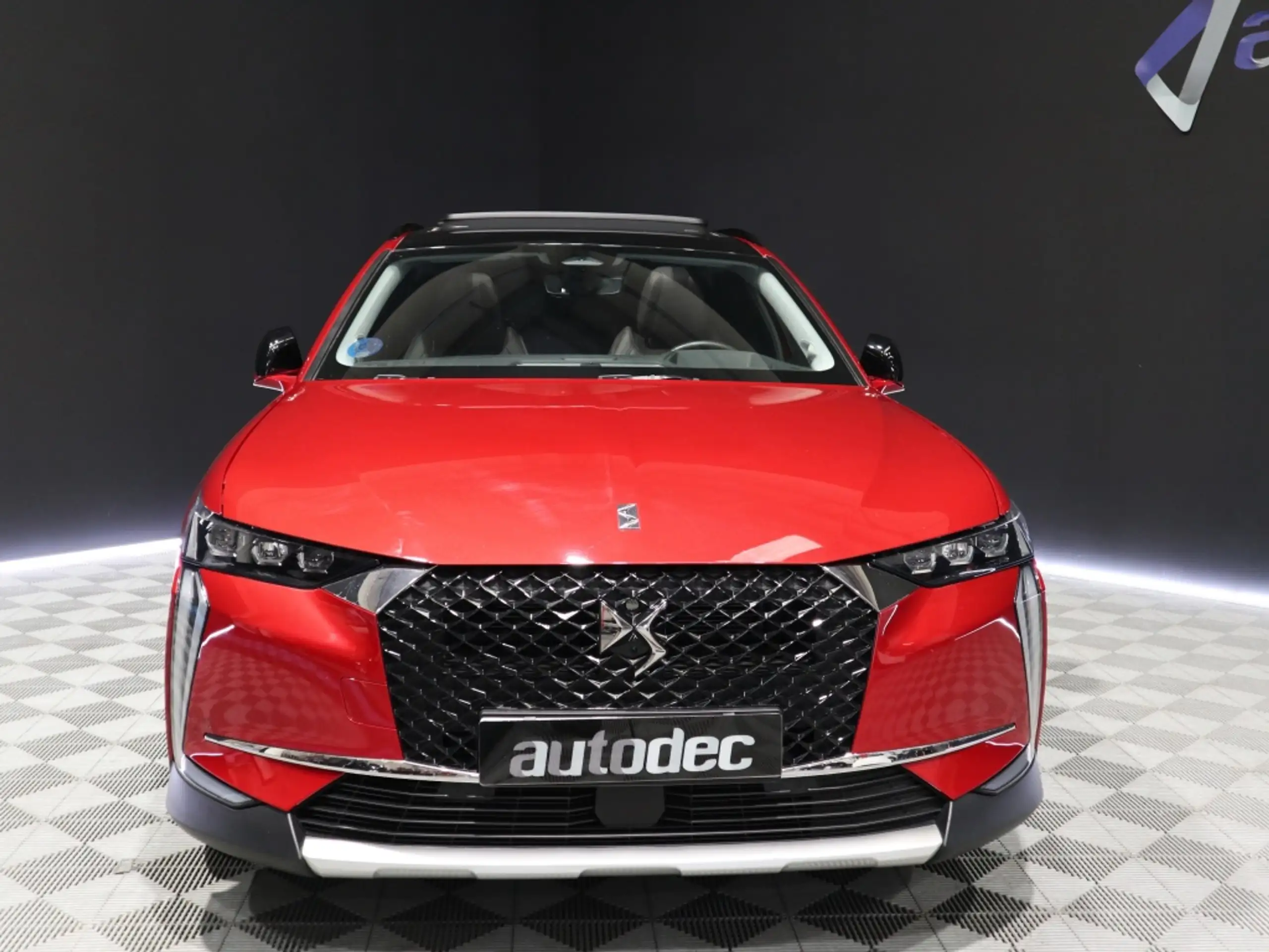 DS Automobiles - DS 4