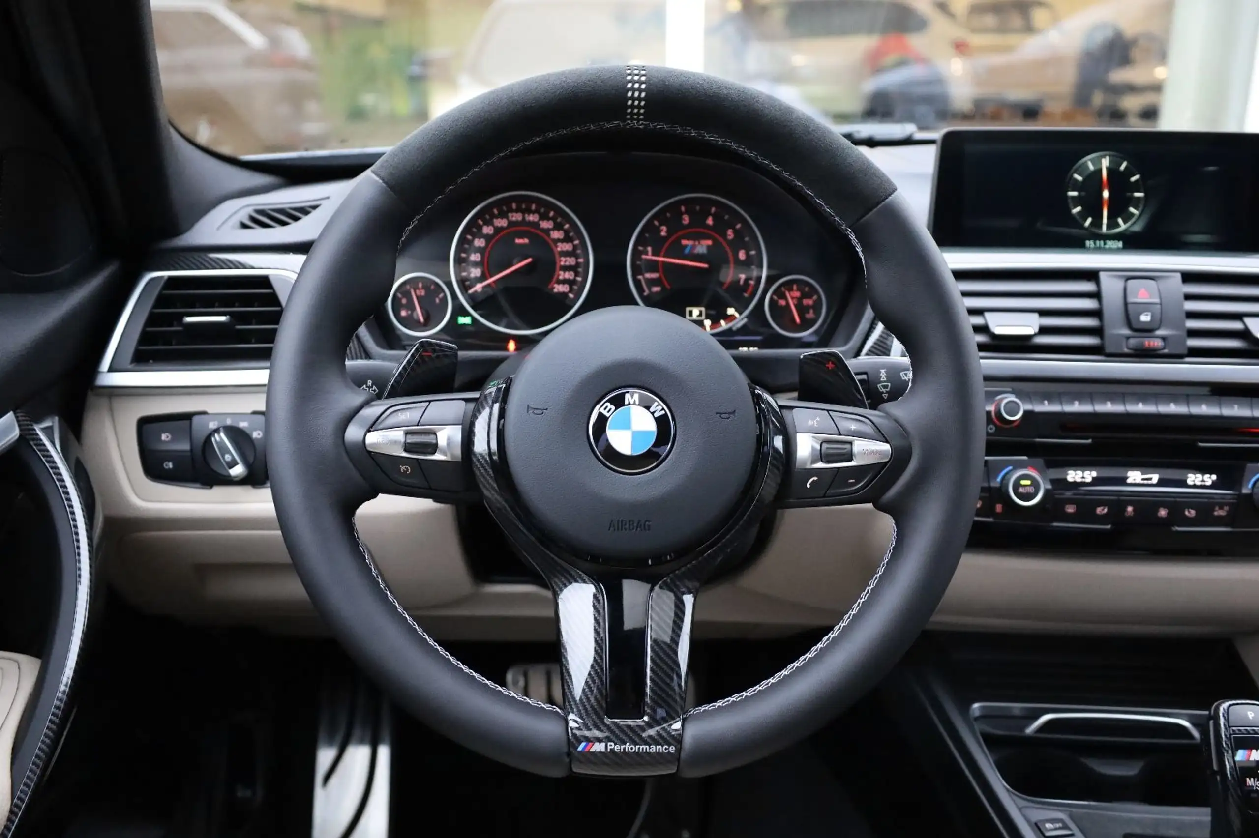 BMW - 330