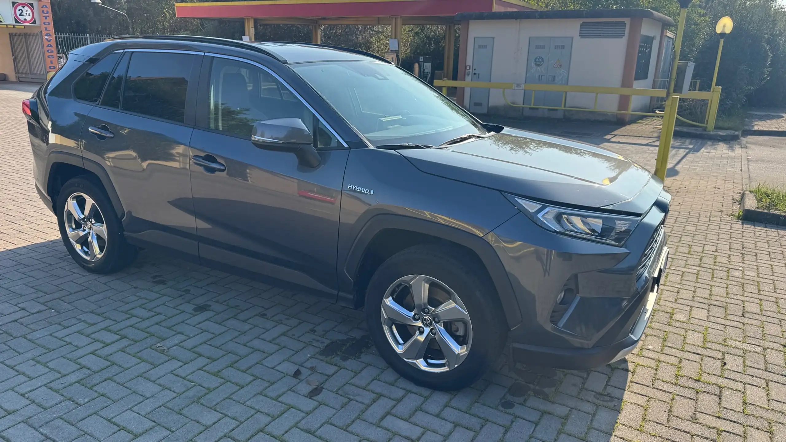 Toyota - RAV 4