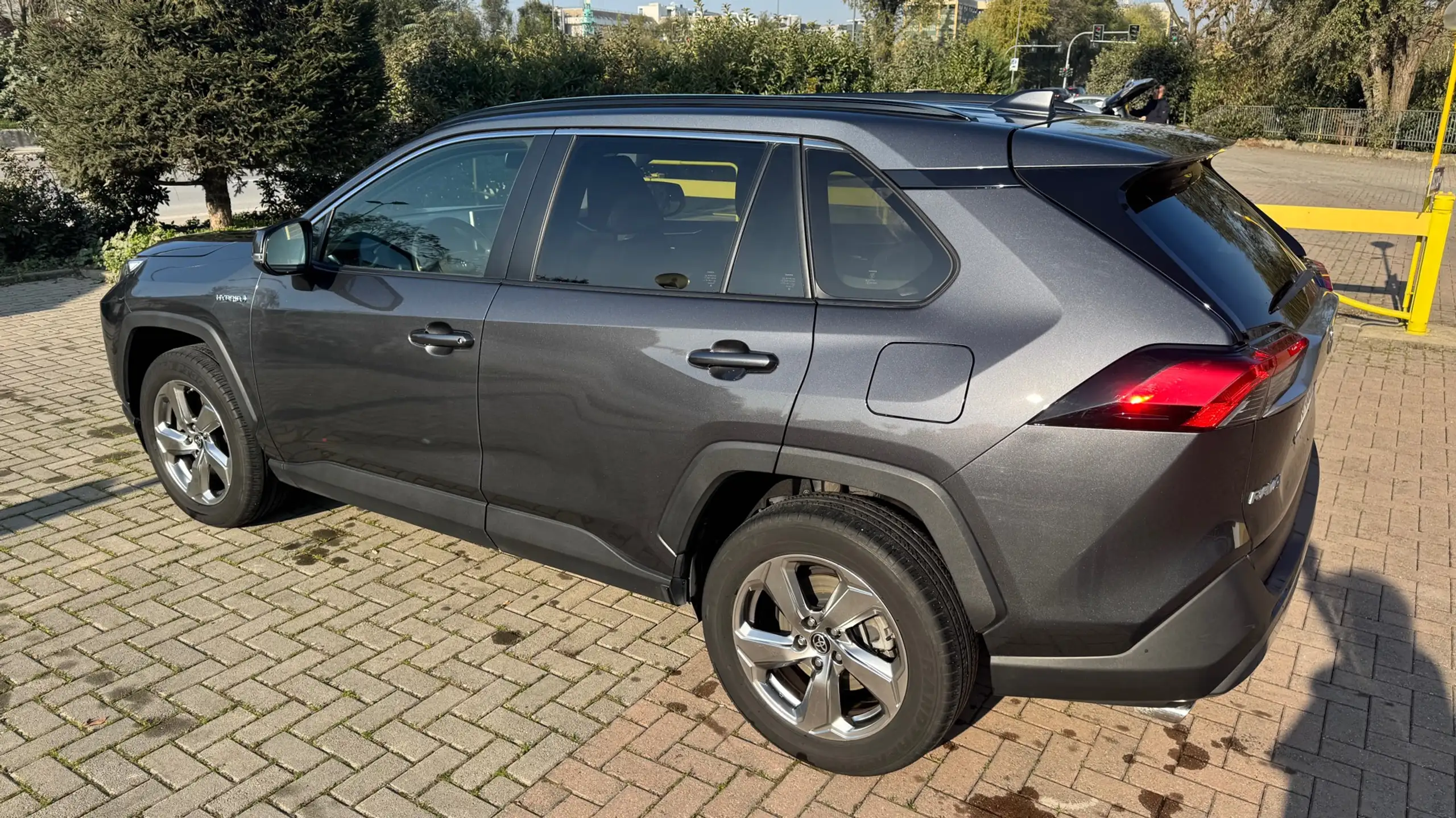 Toyota - RAV 4