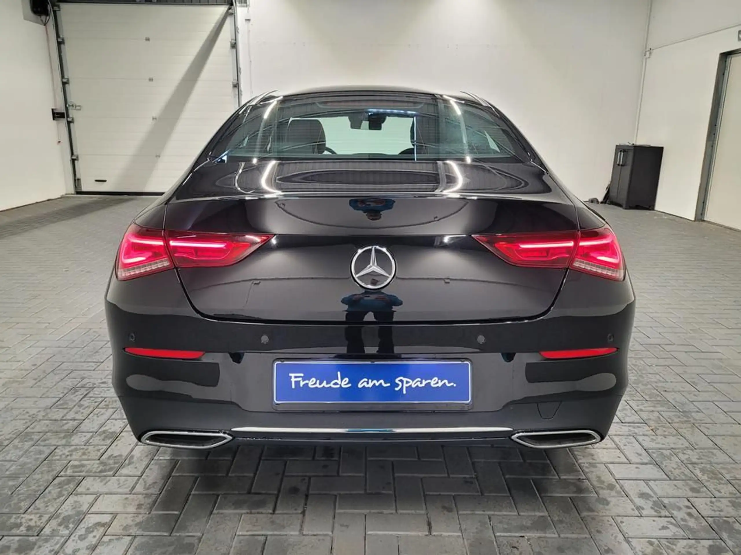 Mercedes-Benz - CLA 180