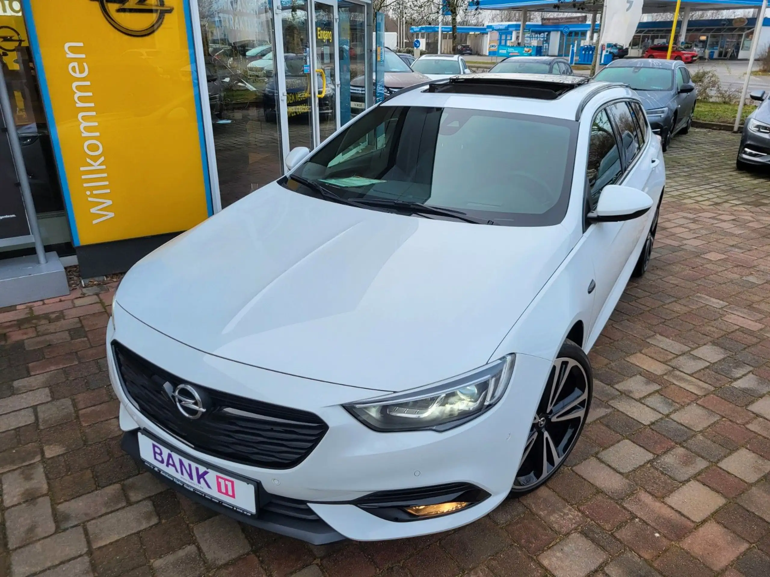 Opel - Insignia