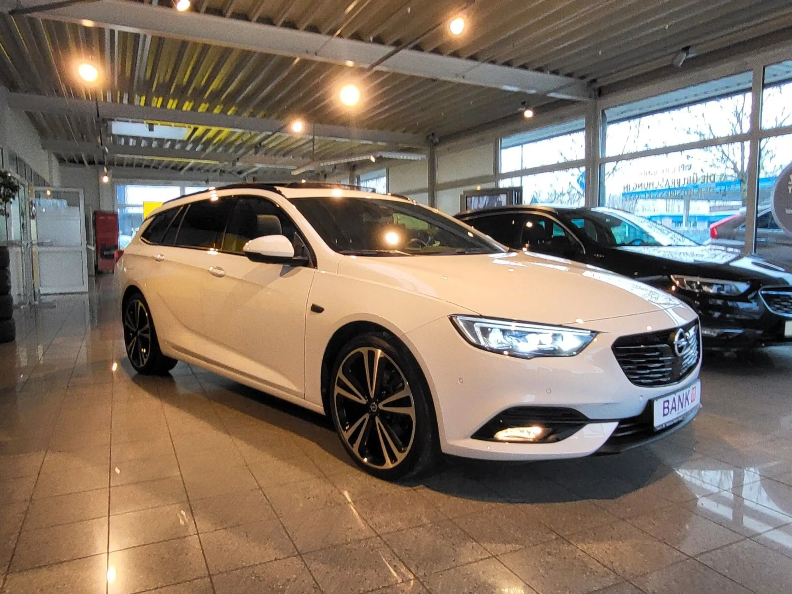 Opel - Insignia