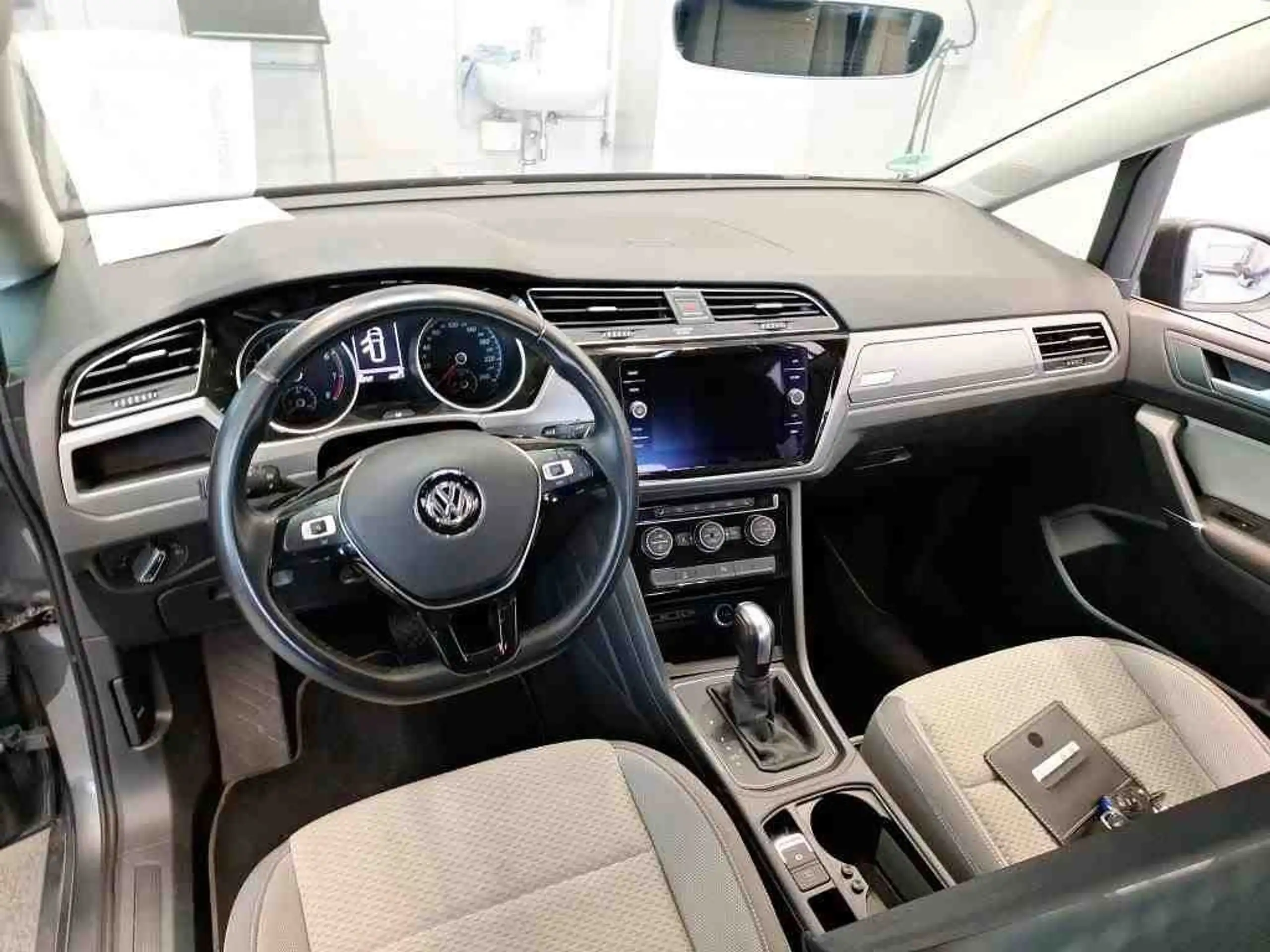 Volkswagen - Touran