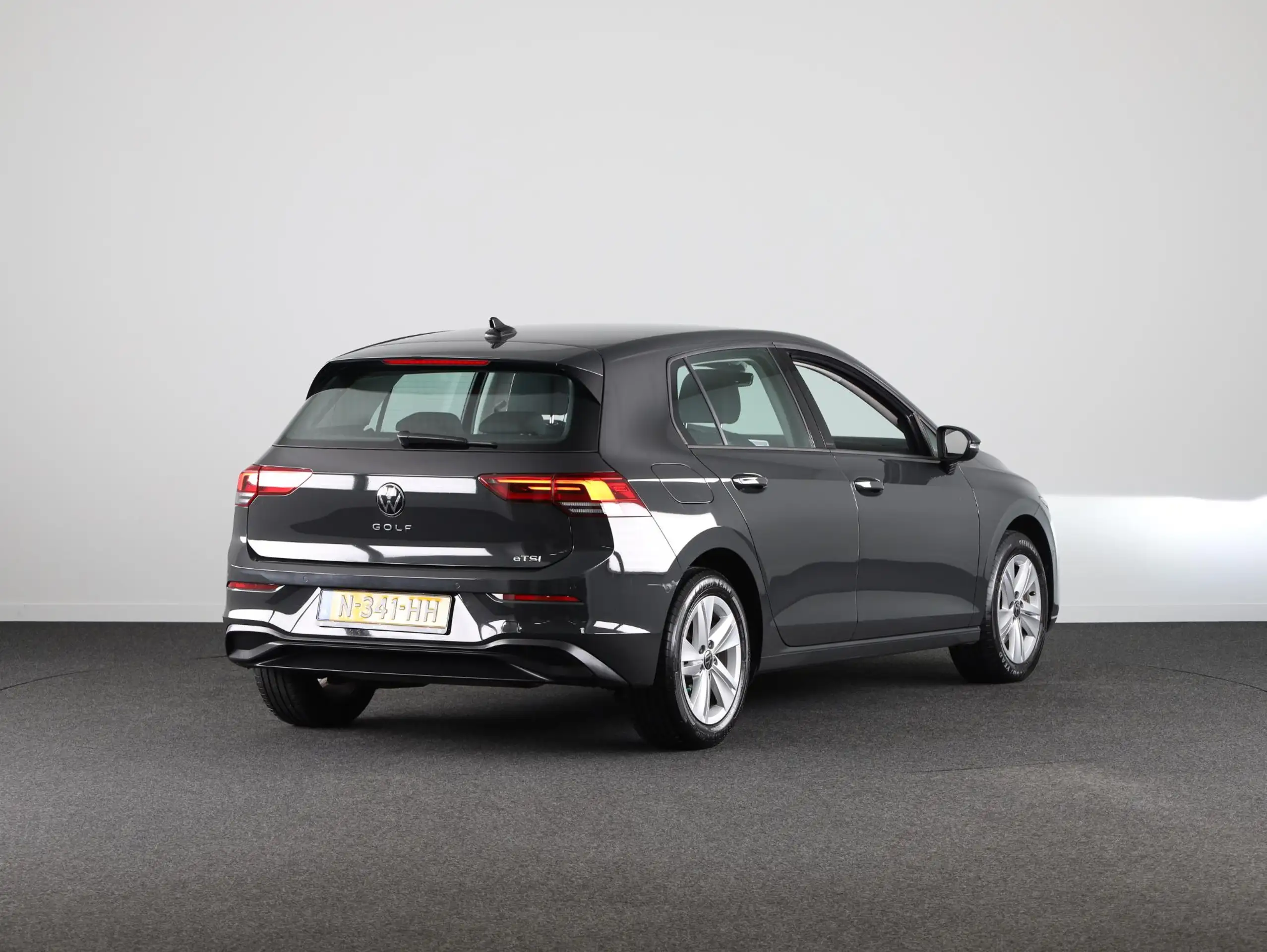 Volkswagen - Golf