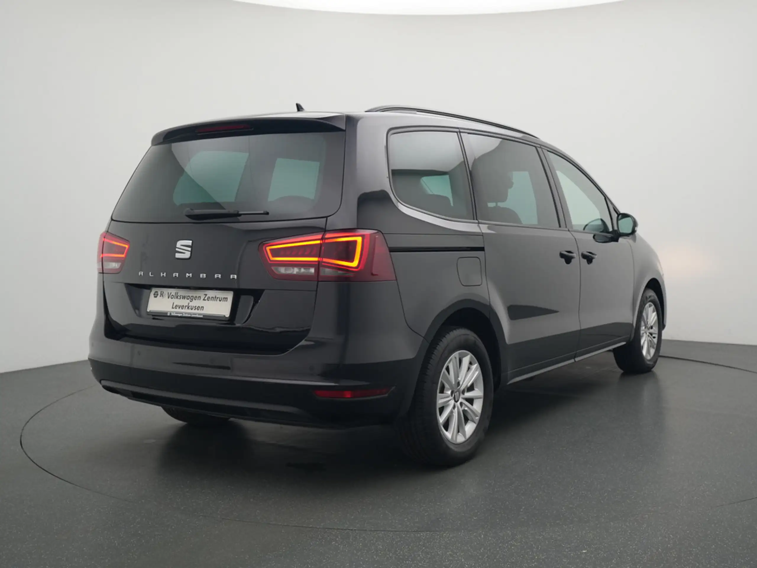 SEAT - Alhambra