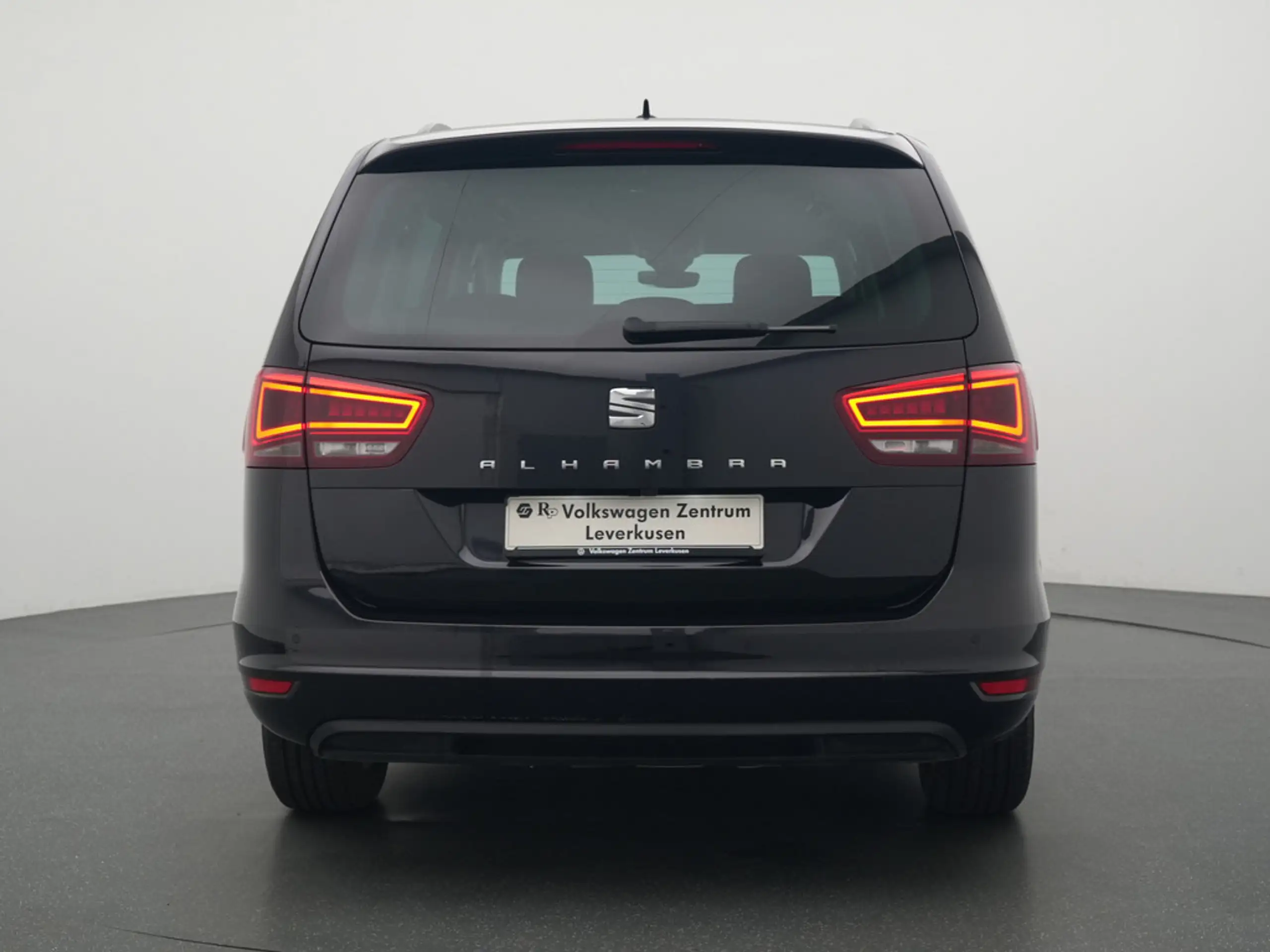 SEAT - Alhambra