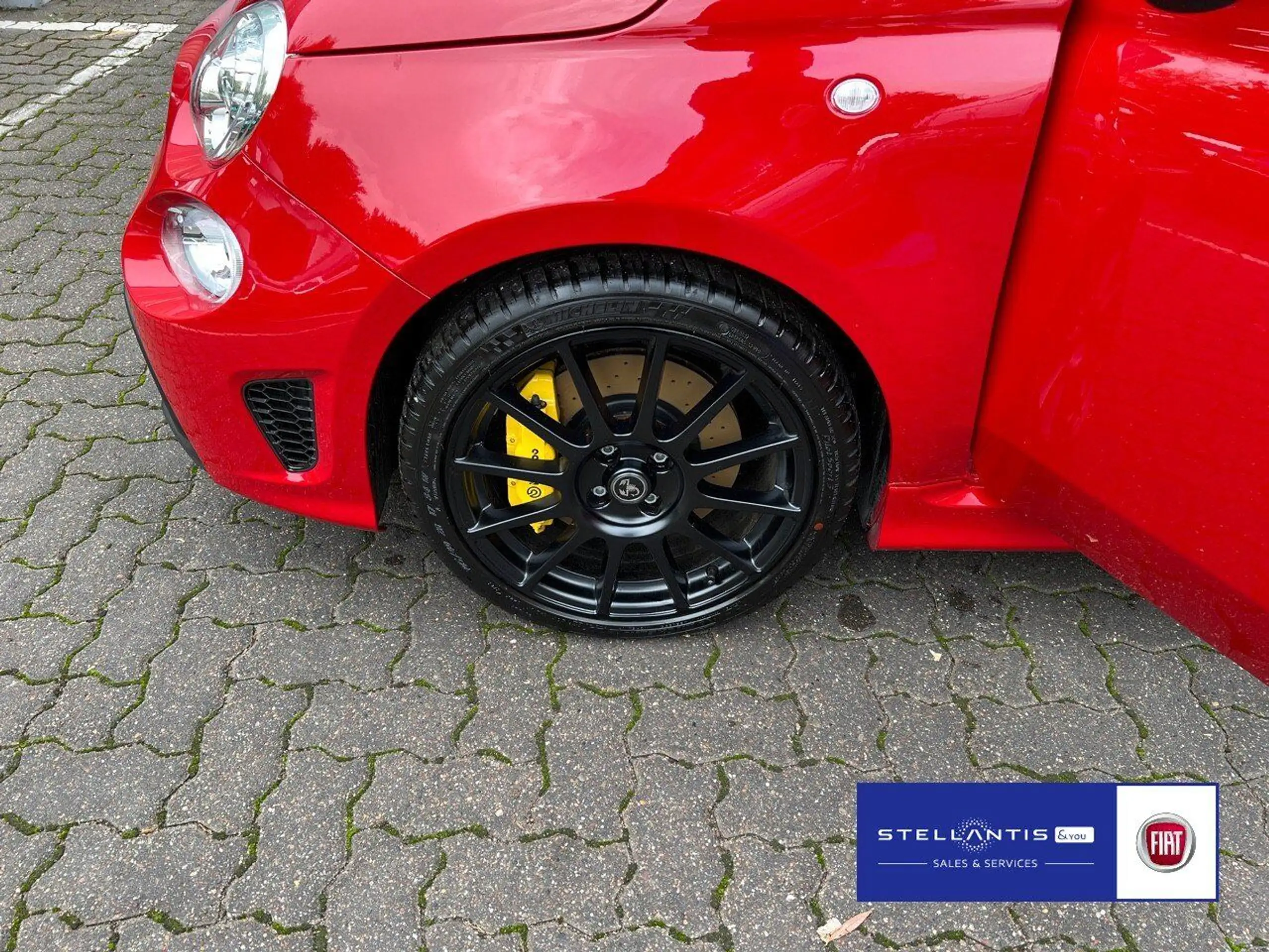 Abarth - 695