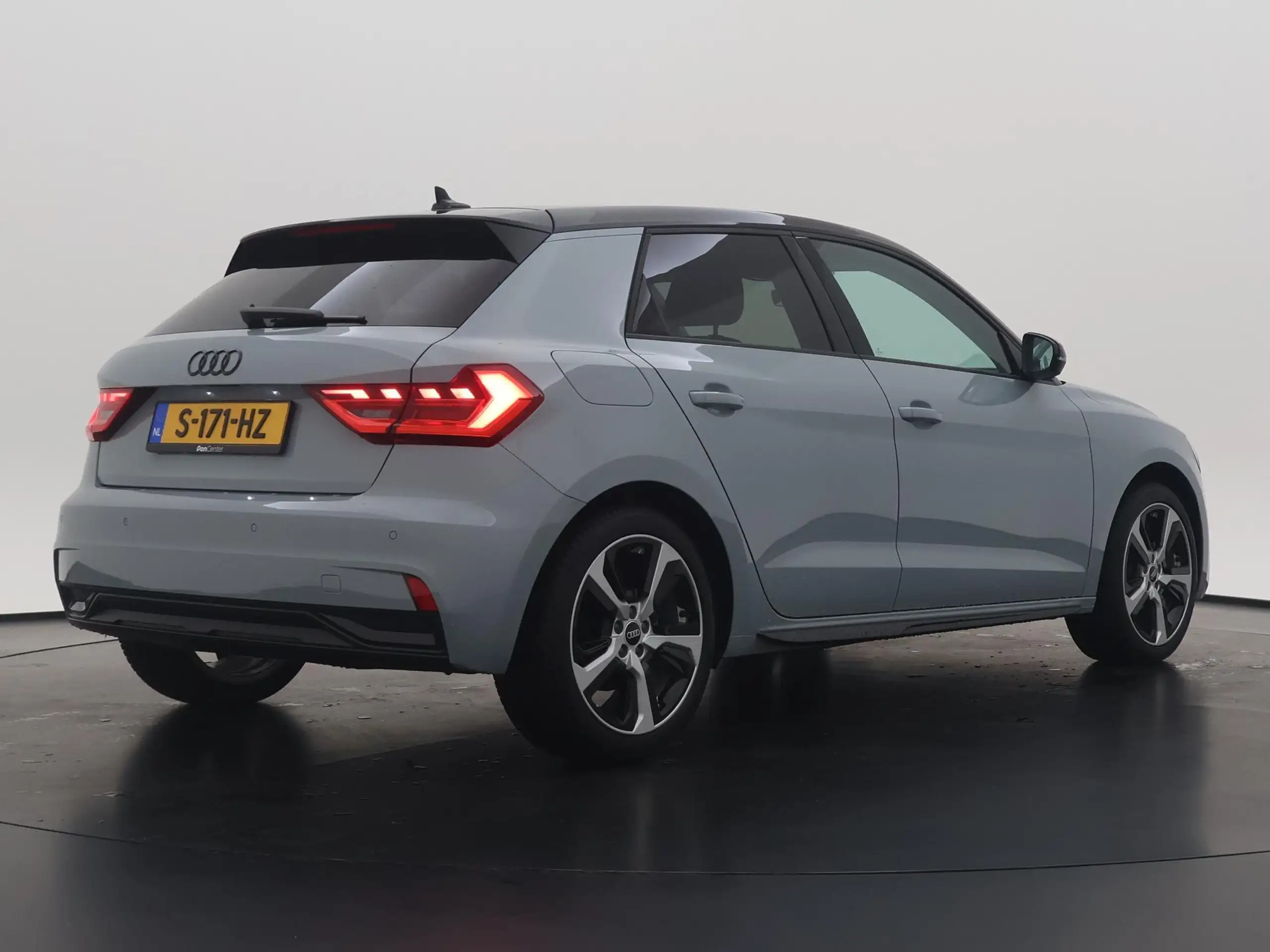 Audi - A1