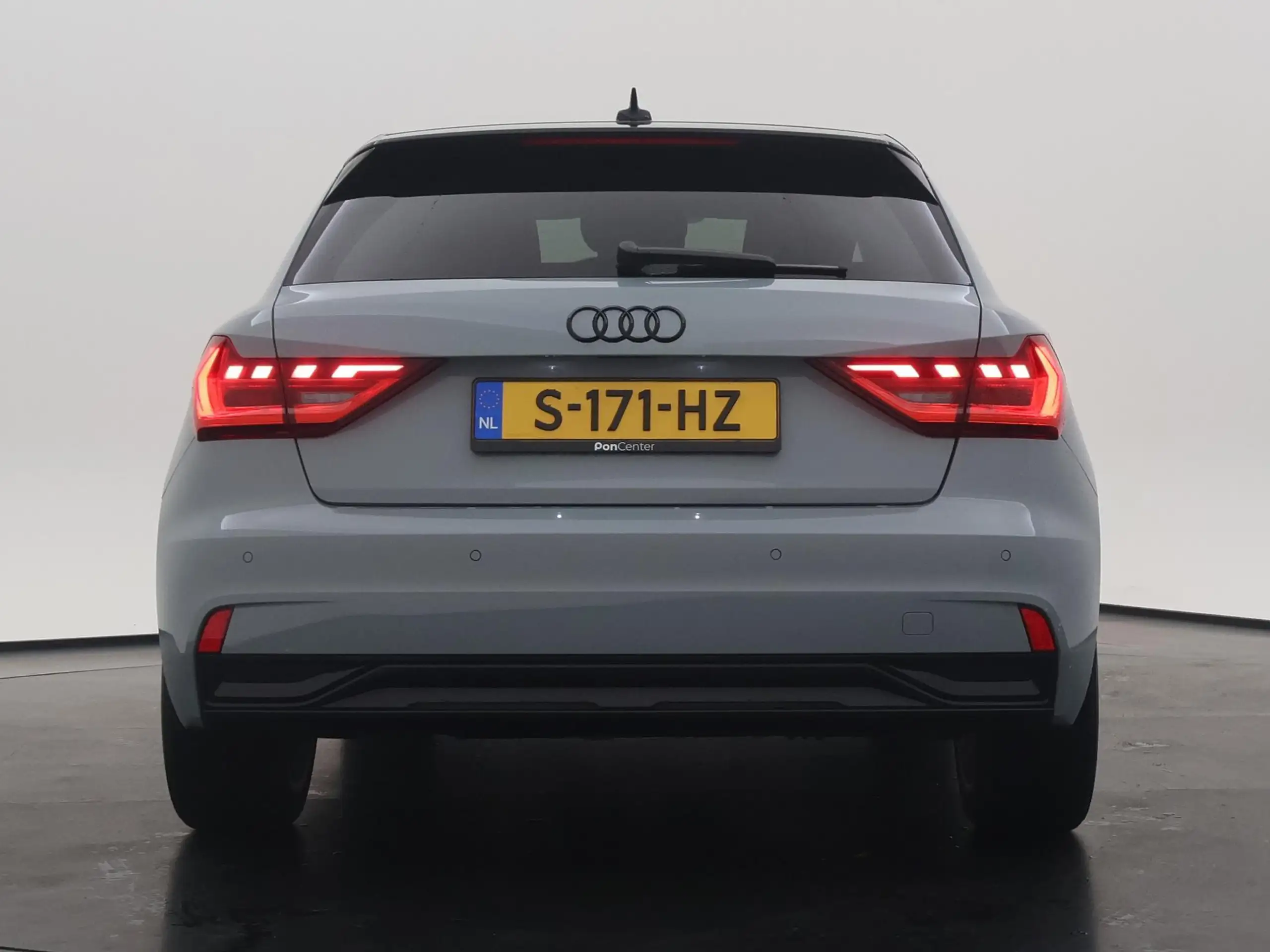 Audi - A1