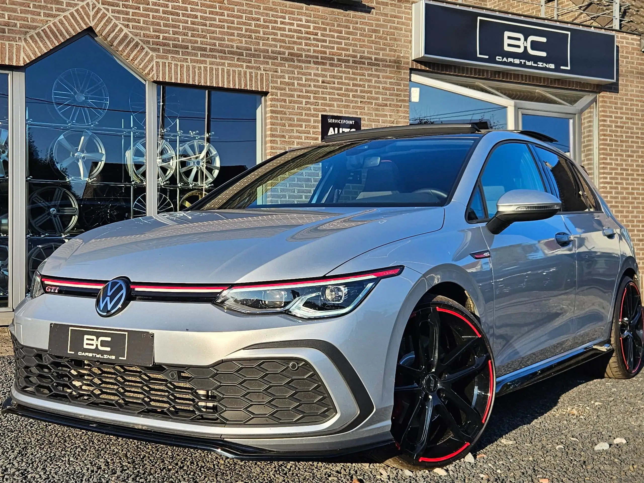 Volkswagen - Golf GTI