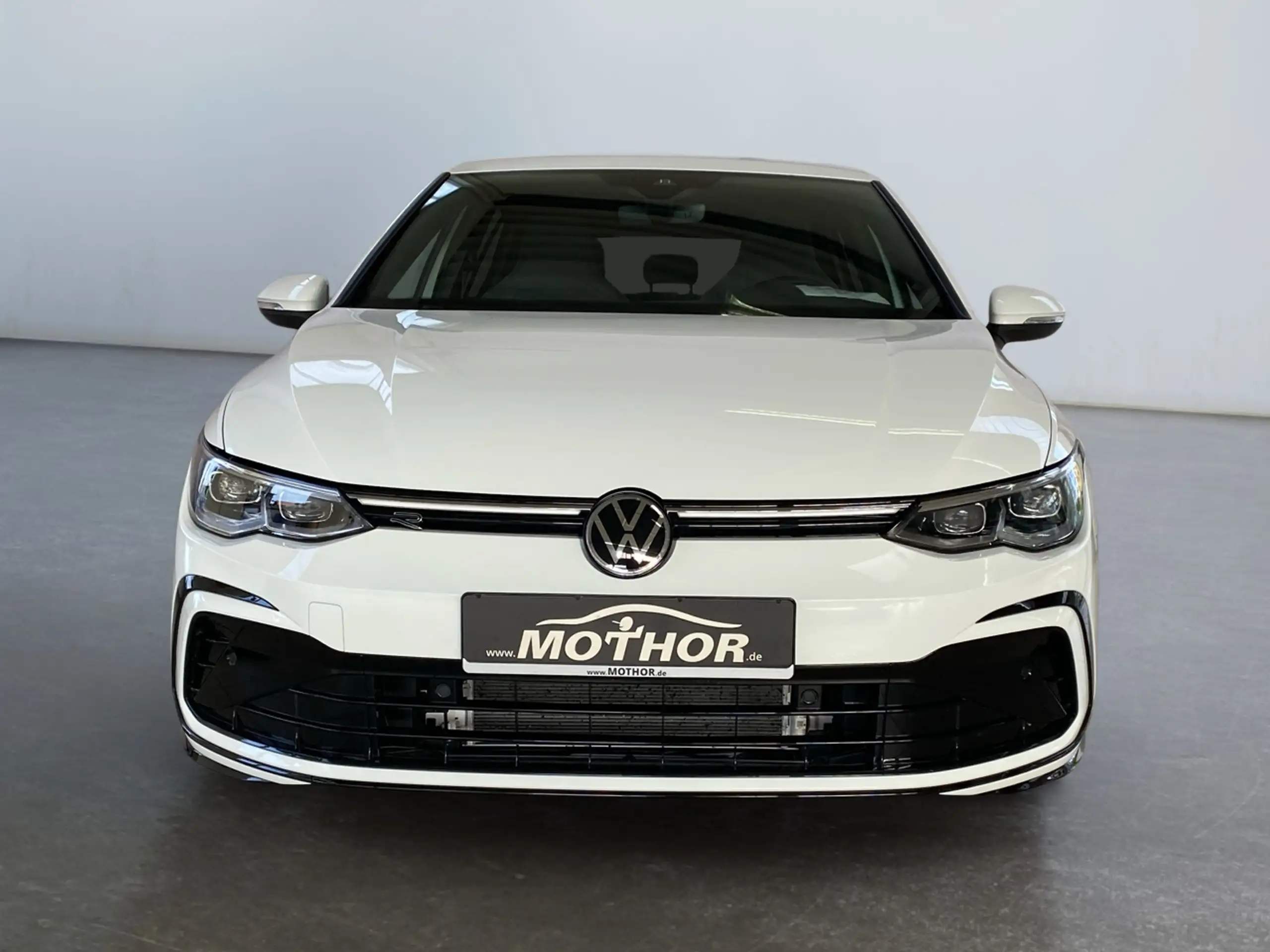 Volkswagen - Golf