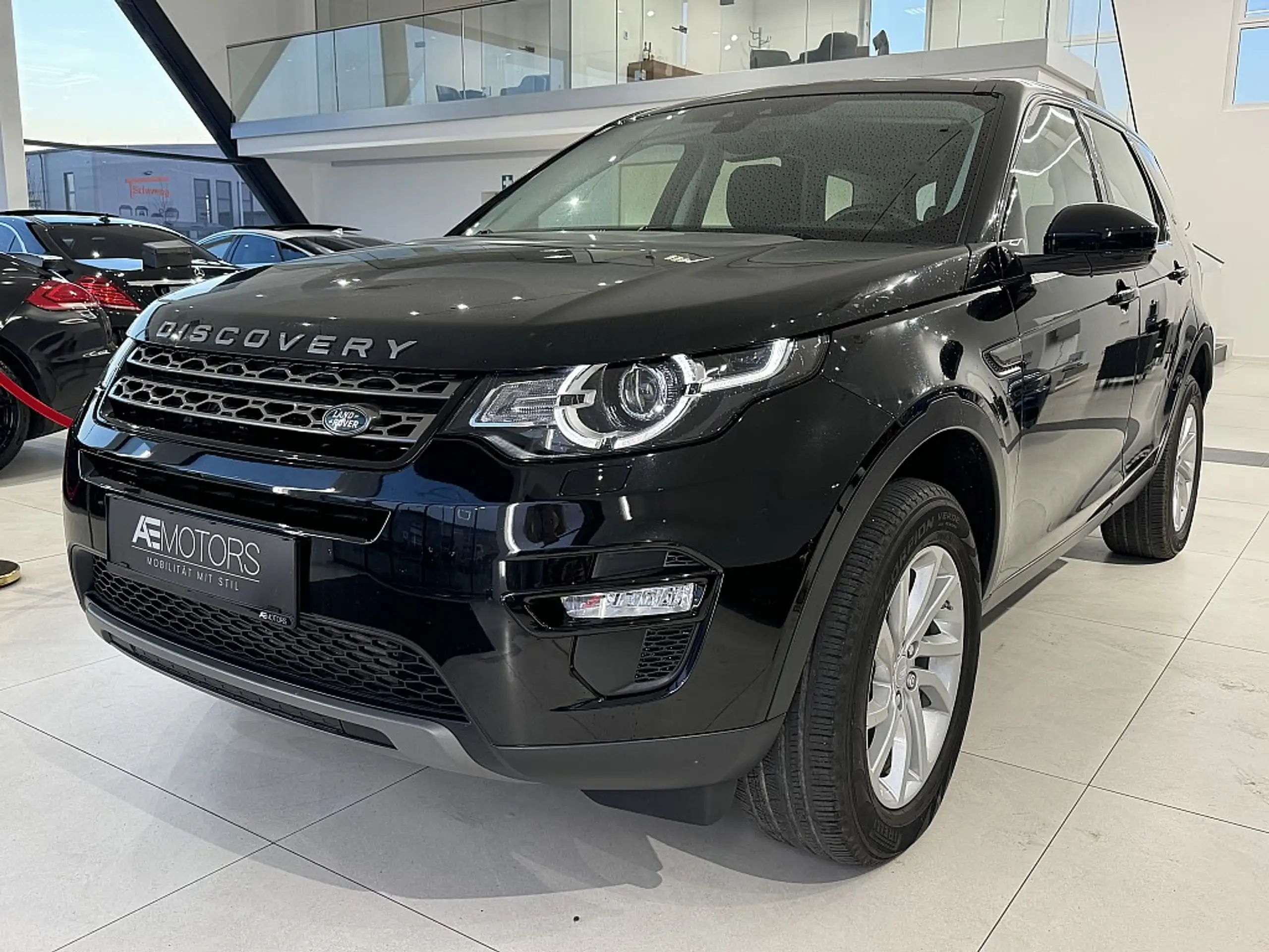 Land Rover - Discovery Sport