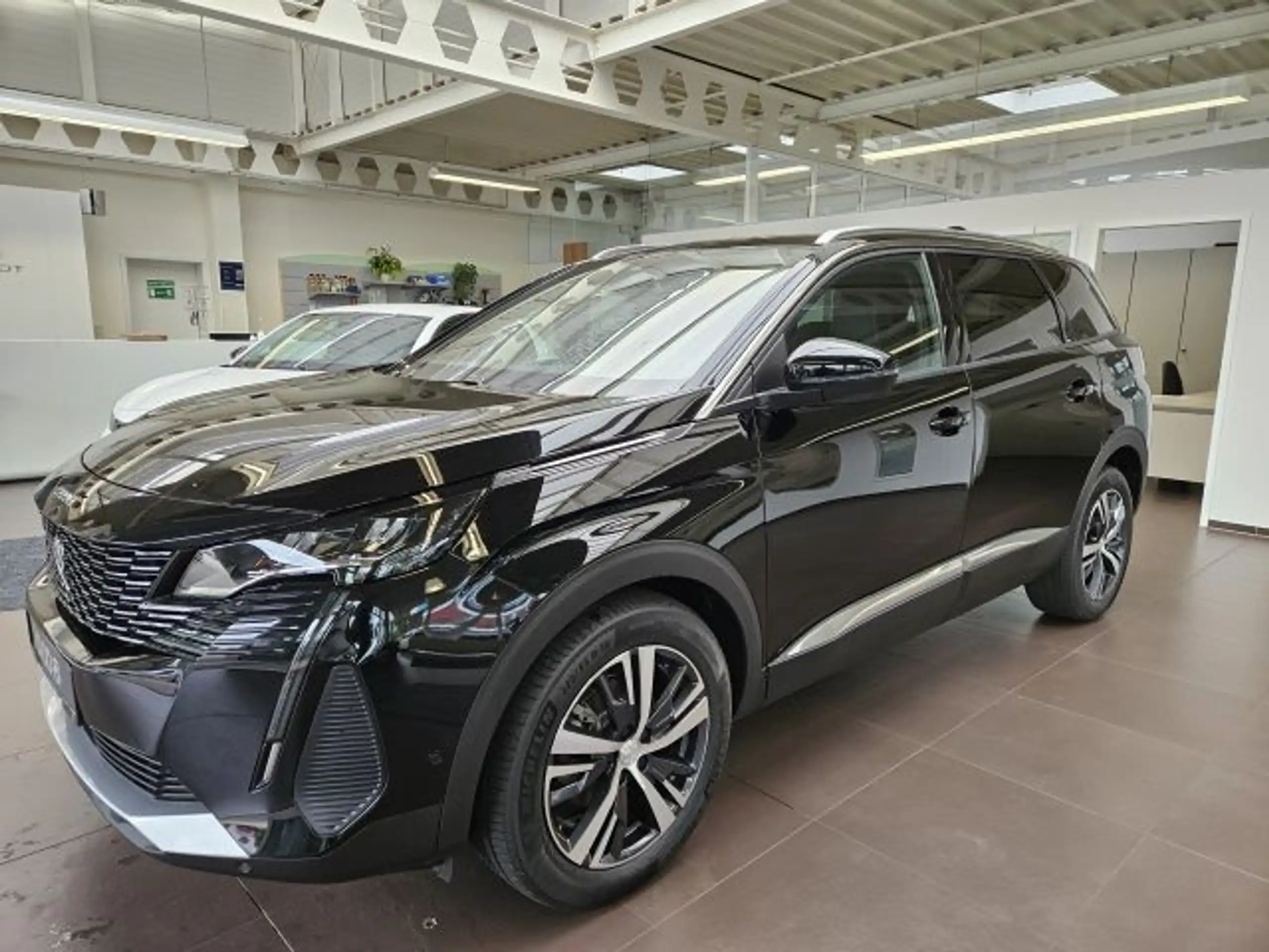 Peugeot - 5008