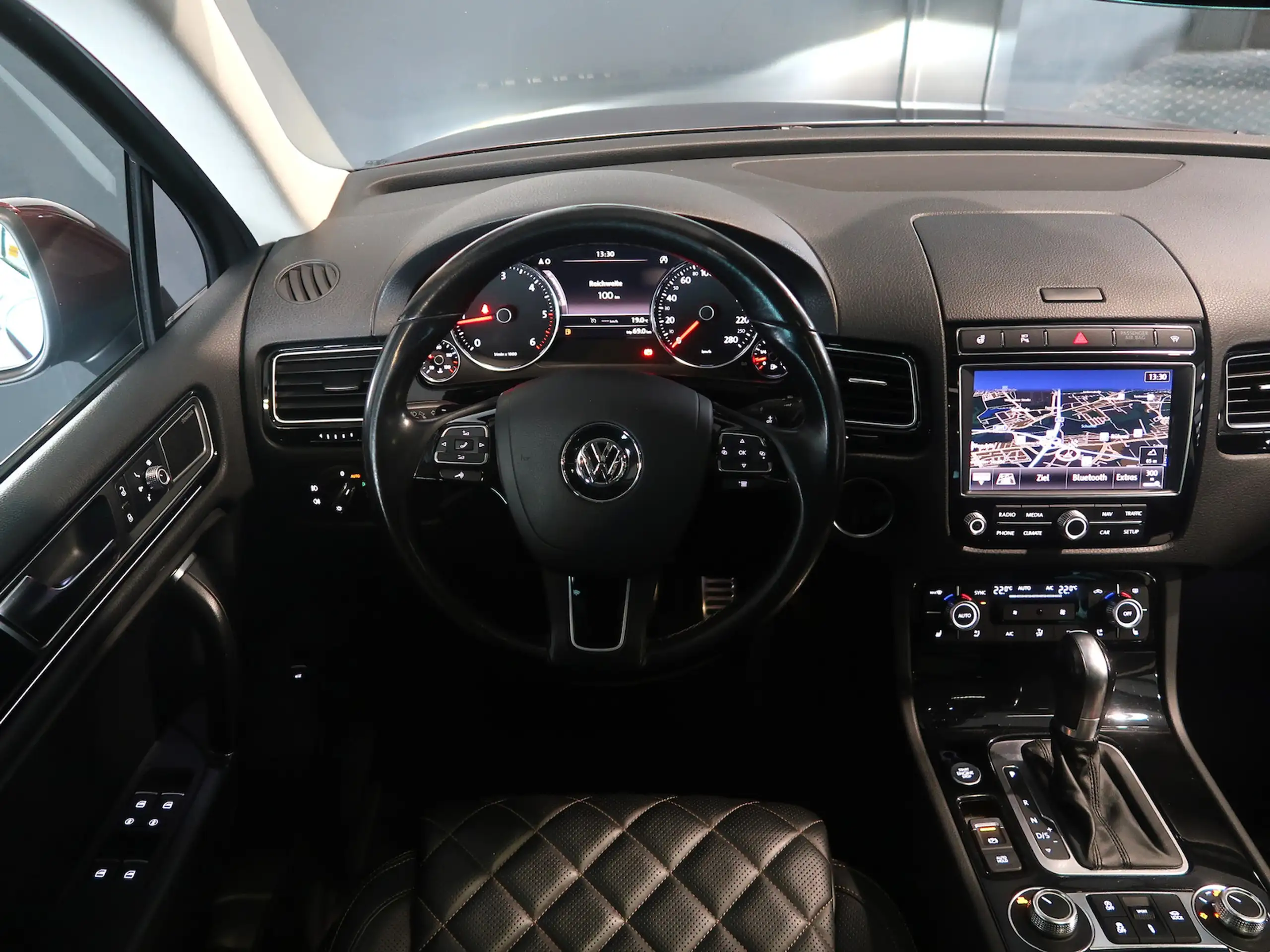 Volkswagen - Touareg