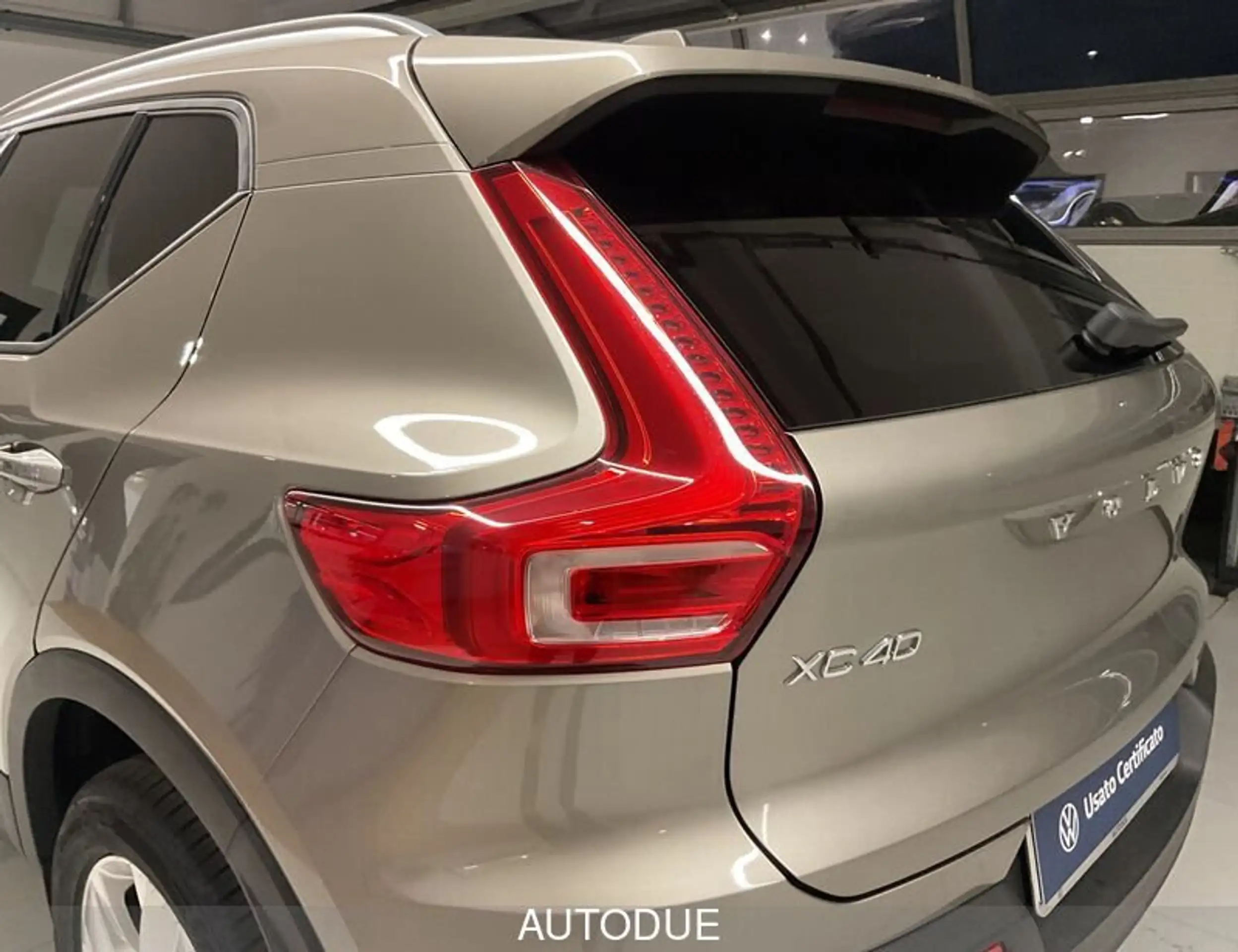 Volvo - XC40