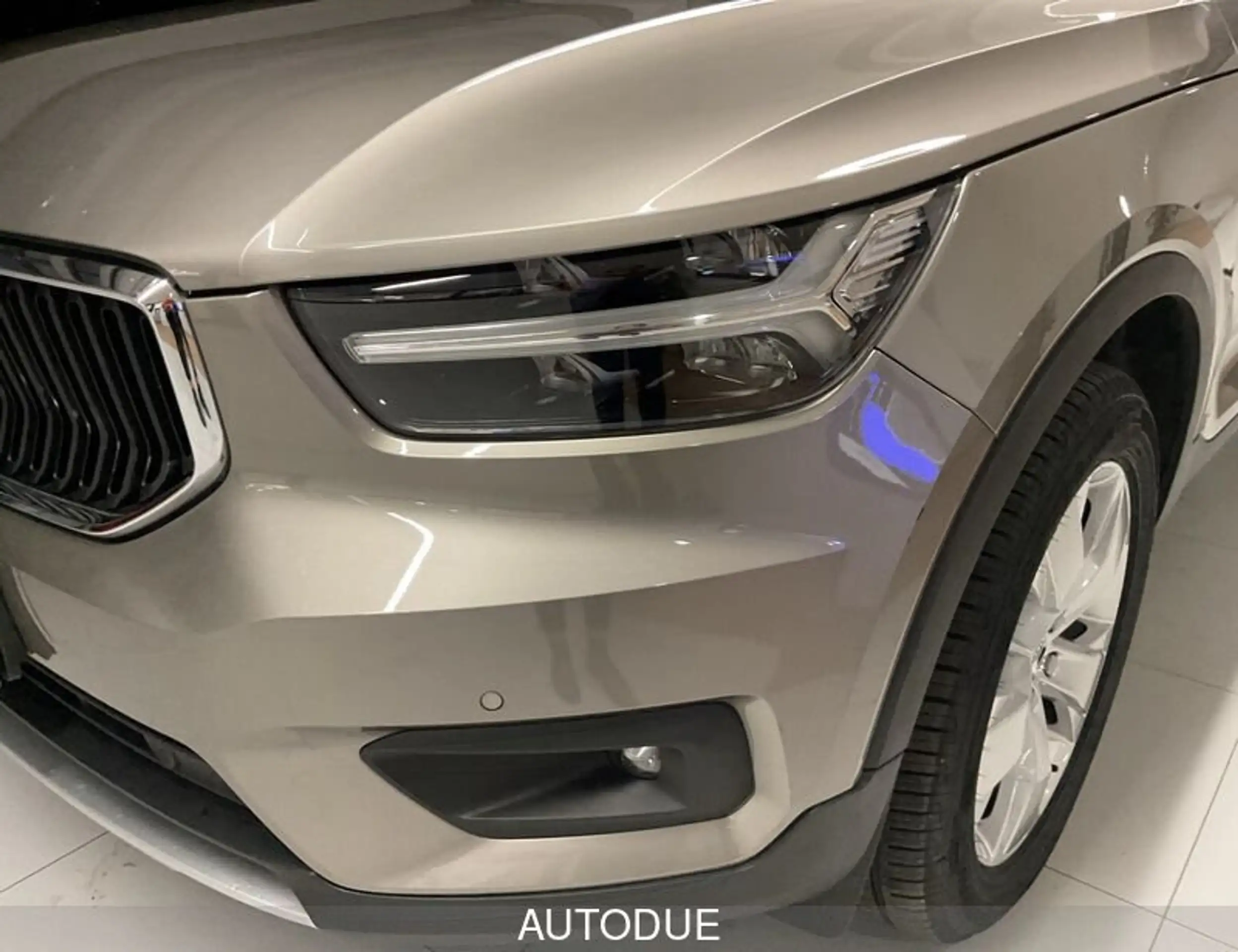 Volvo - XC40