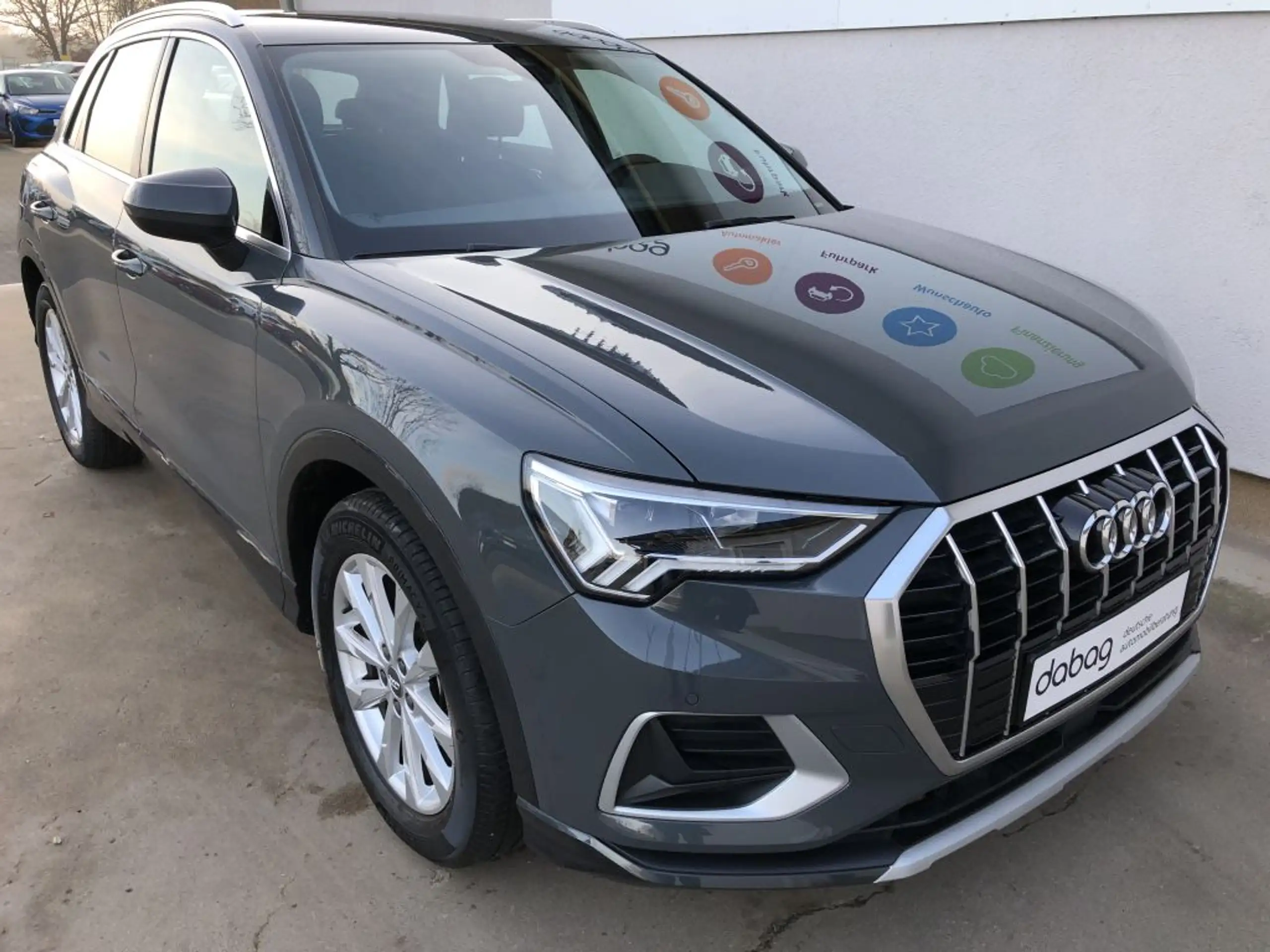 Audi - Q3