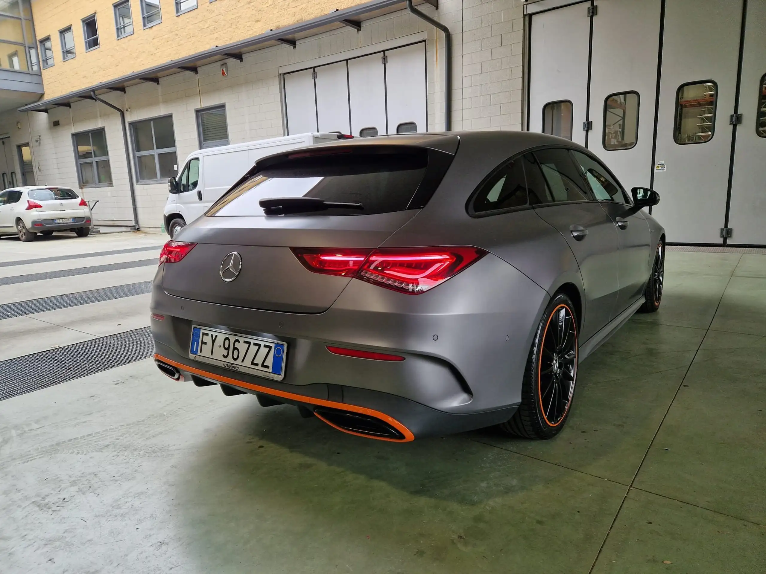 Mercedes-Benz - CLA 180