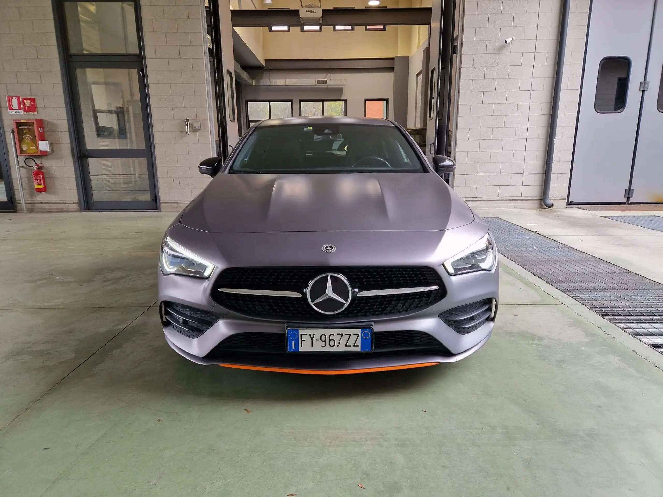 Mercedes-Benz - CLA 180