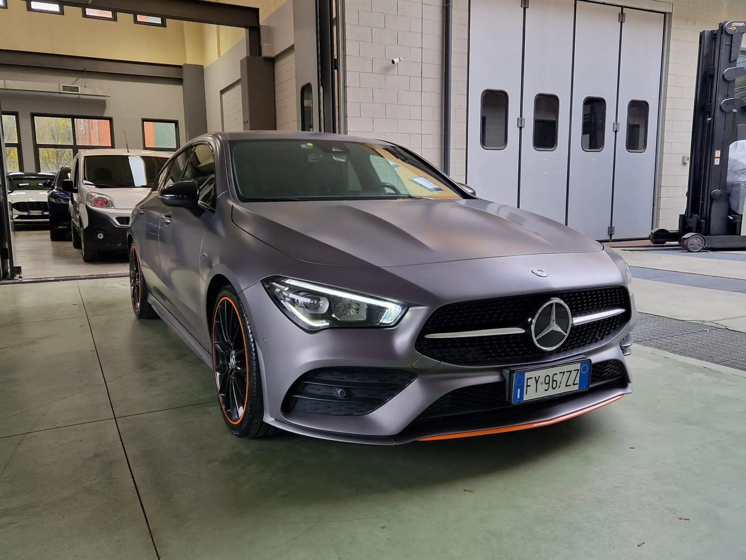 Mercedes-Benz - CLA 180