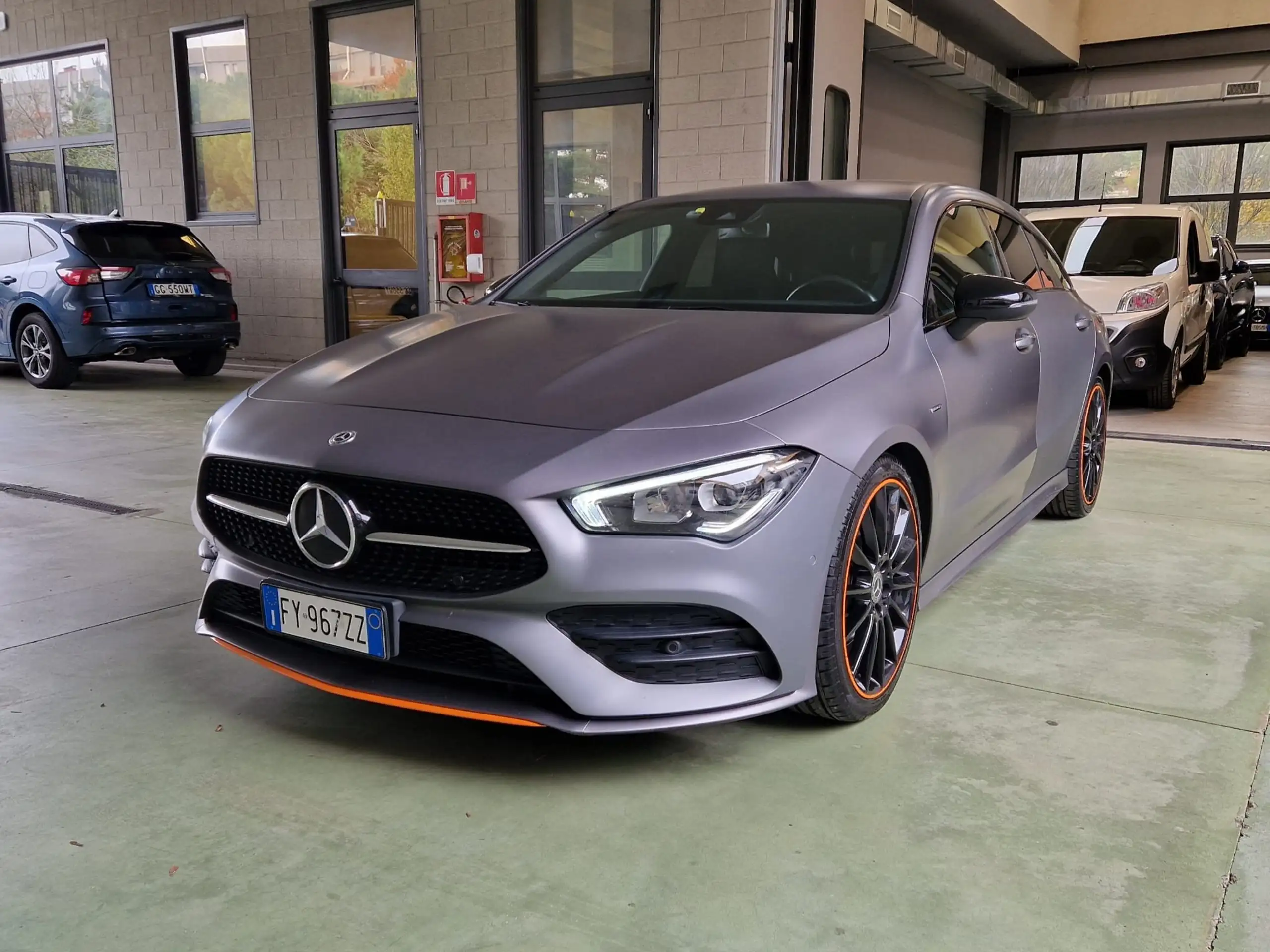 Mercedes-Benz - CLA 180